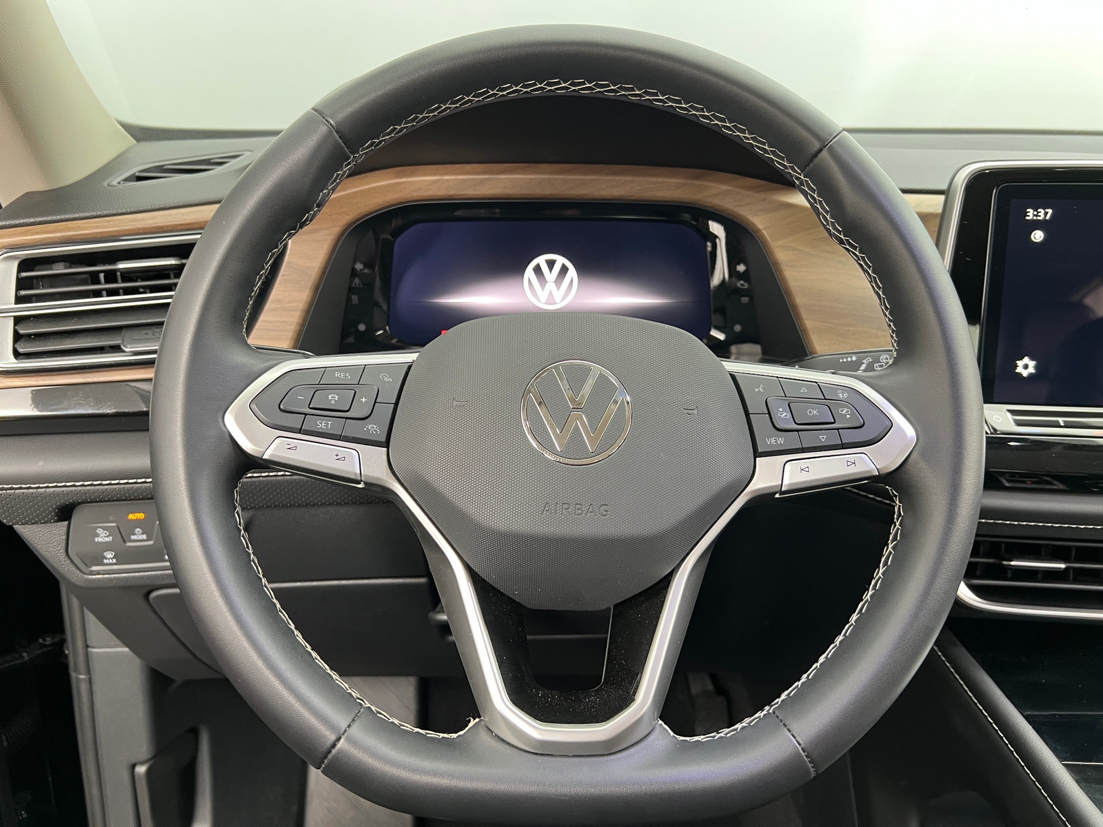 Thumbnail: 2026 Volkswagen Atlas - 4