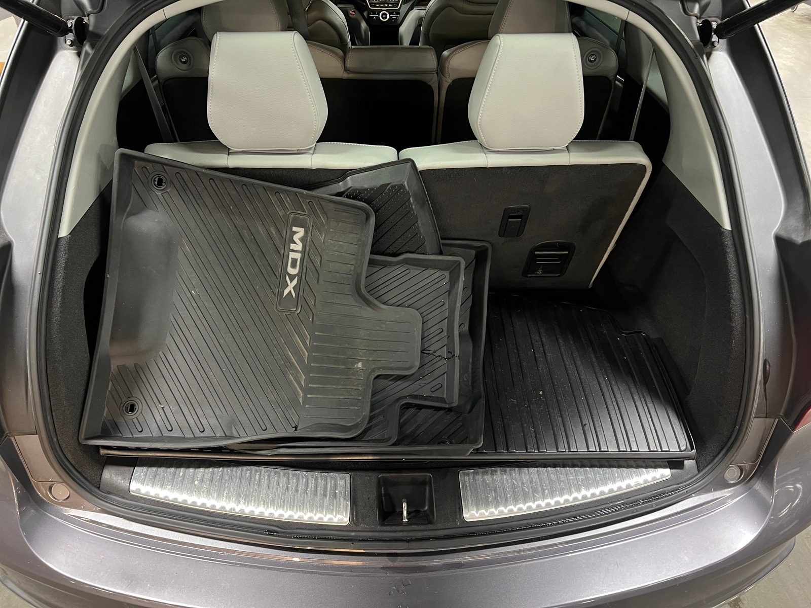 Thumbnail: 2018 Acura MDX - 6