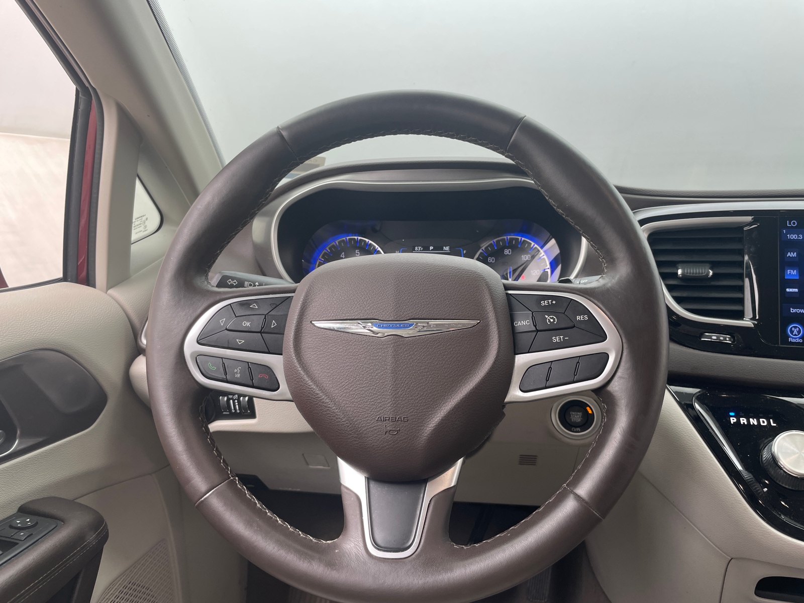 Thumbnail: 2017 Chrysler Pacifica - 4