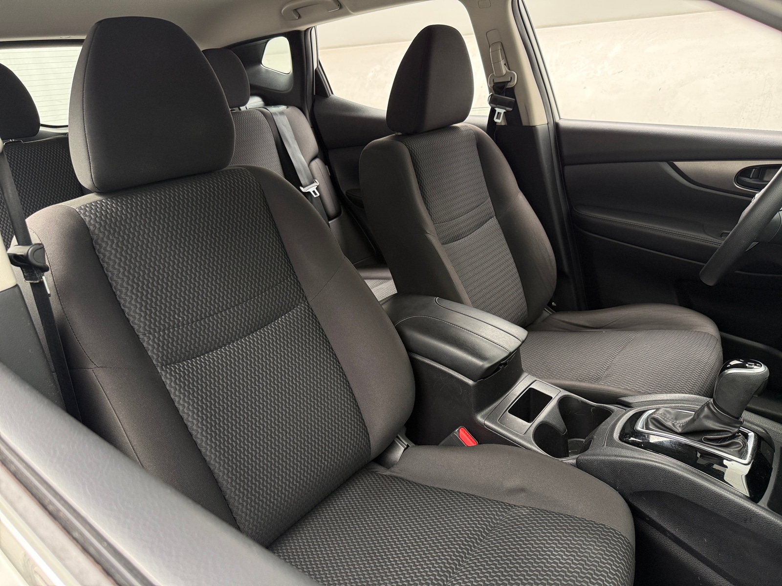 Thumbnail: 2021 Nissan Rogue Sport - 2