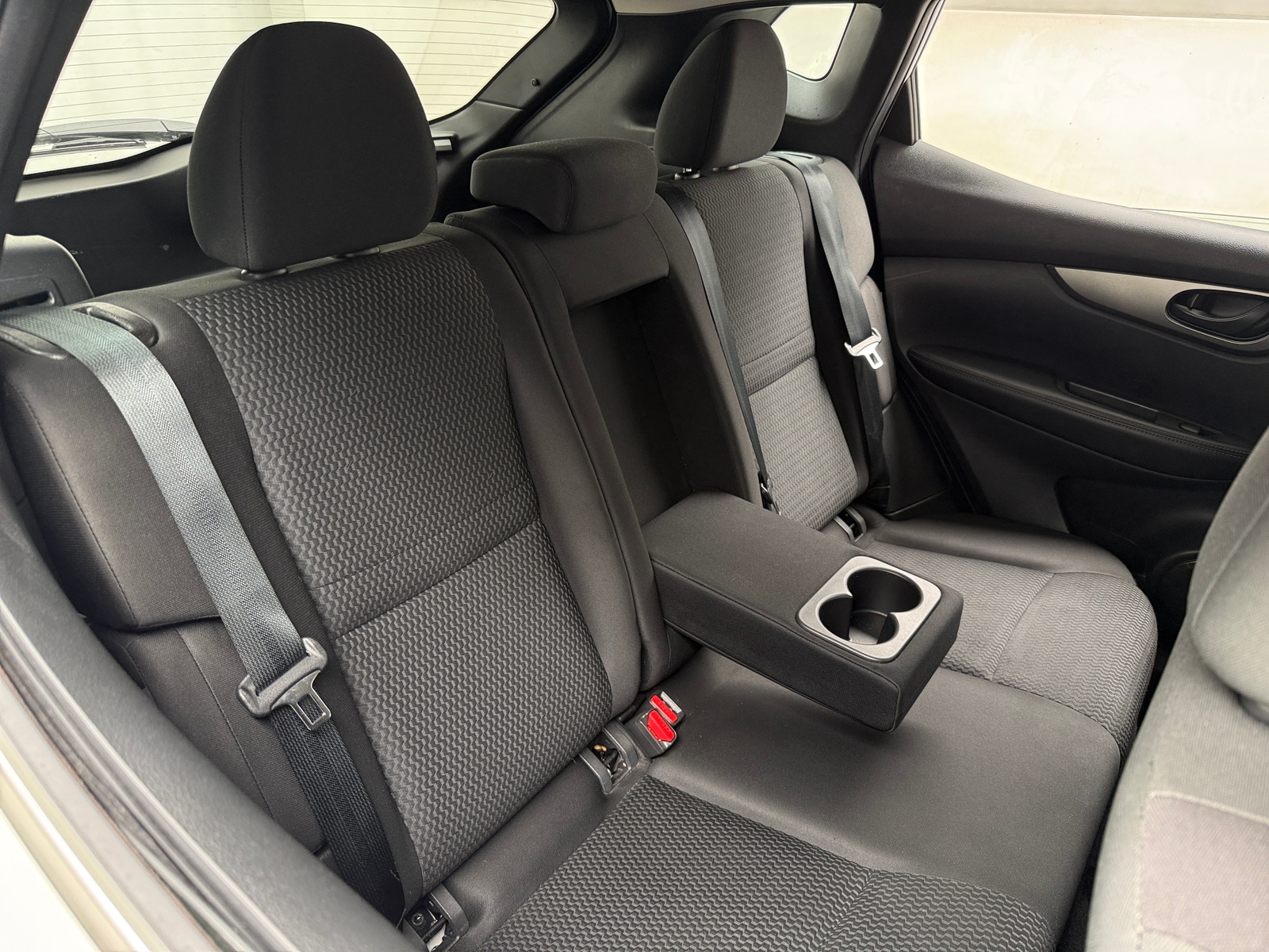 Thumbnail: 2021 Nissan Rogue Sport - 6