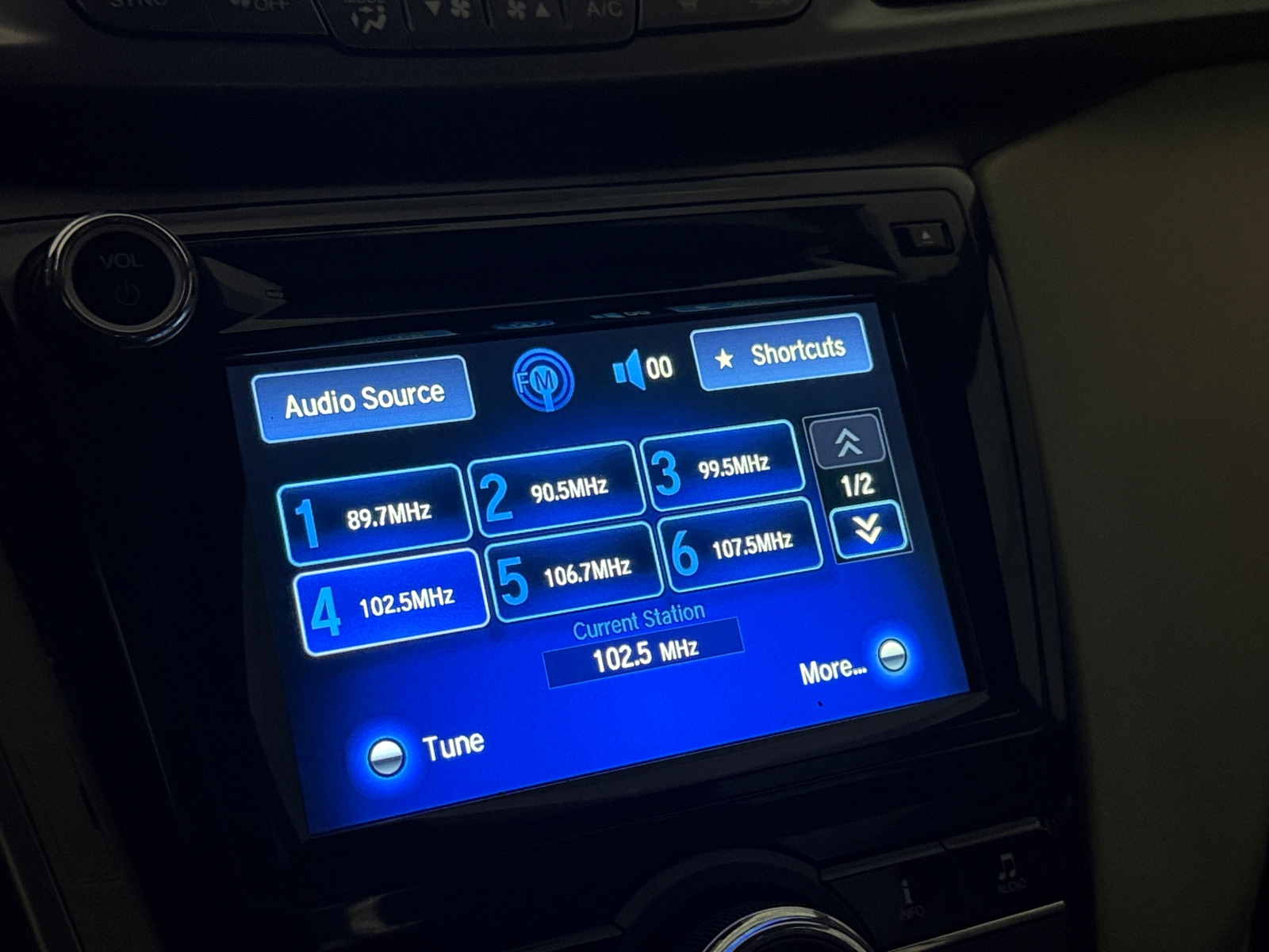 Thumbnail: 2017 Honda Odyssey - 3
