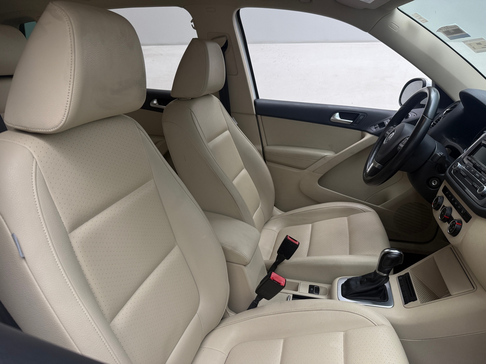 Thumbnail: 2014 Volkswagen Tiguan - 2