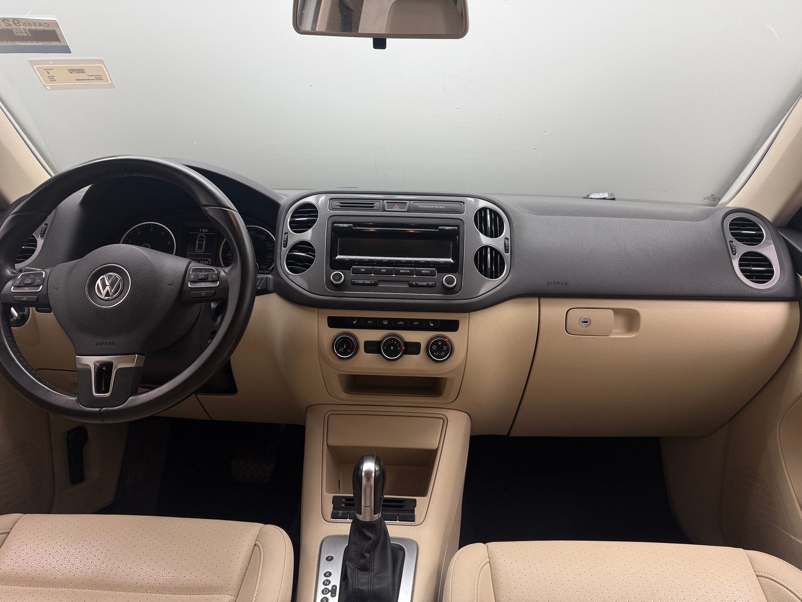 Thumbnail: 2014 Volkswagen Tiguan - 3