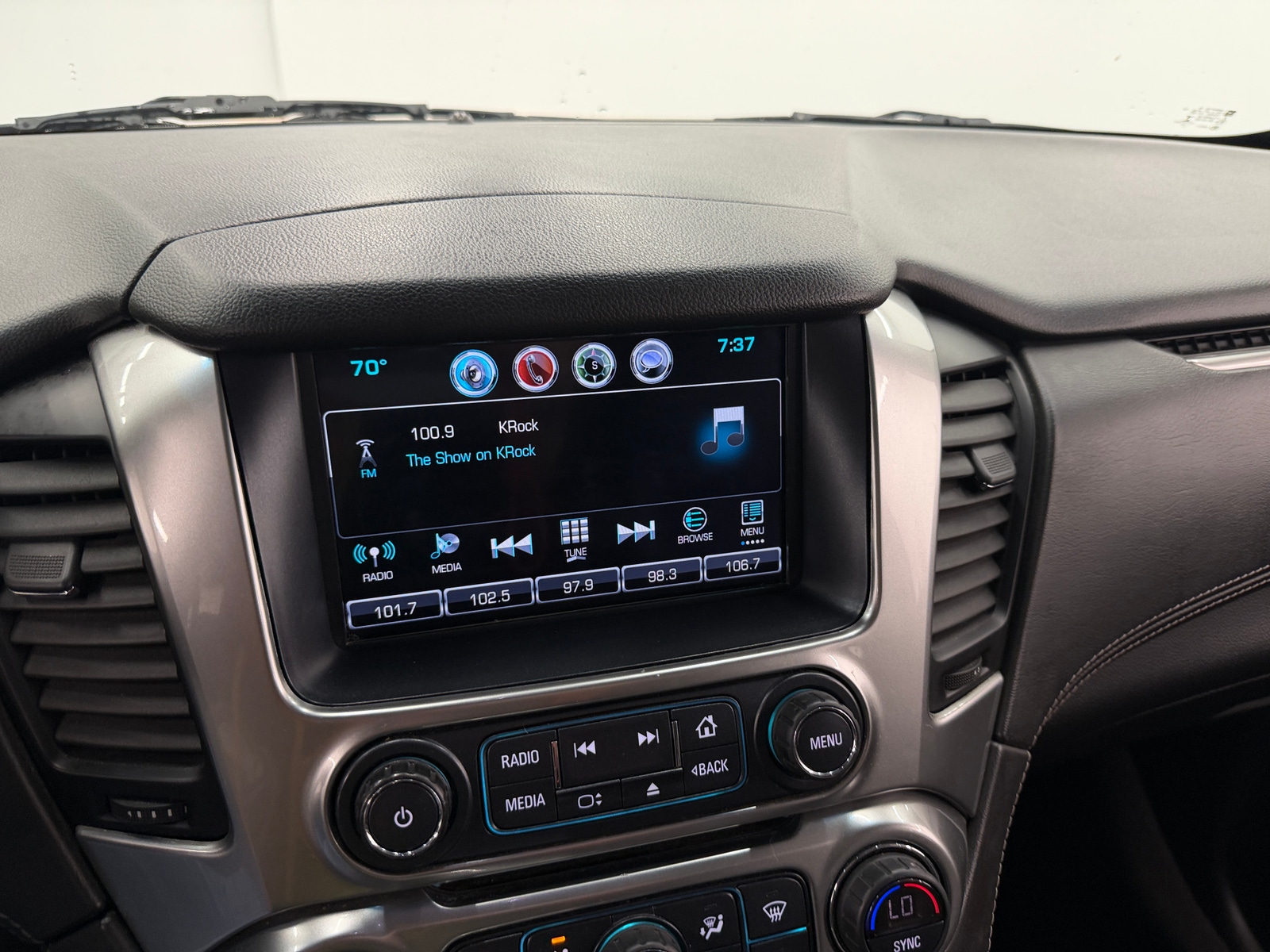 Thumbnail: 2019 Chevrolet Tahoe - 4