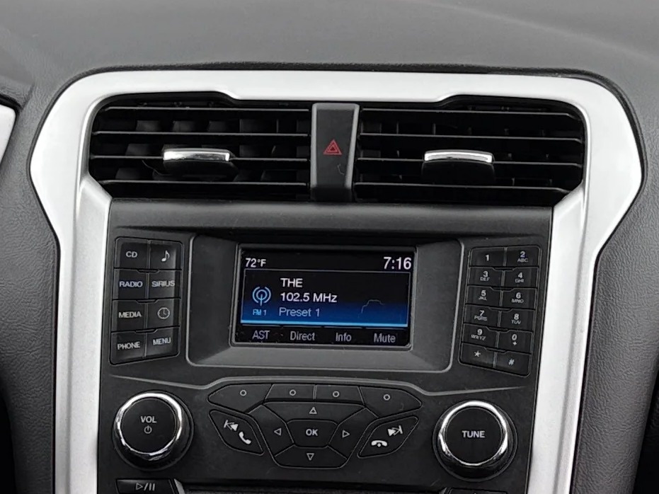 Thumbnail: 2016 Ford Fusion - 4
