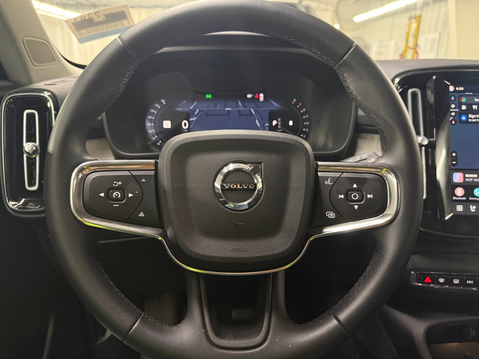Thumbnail: 2026 Volvo XC40 - 4