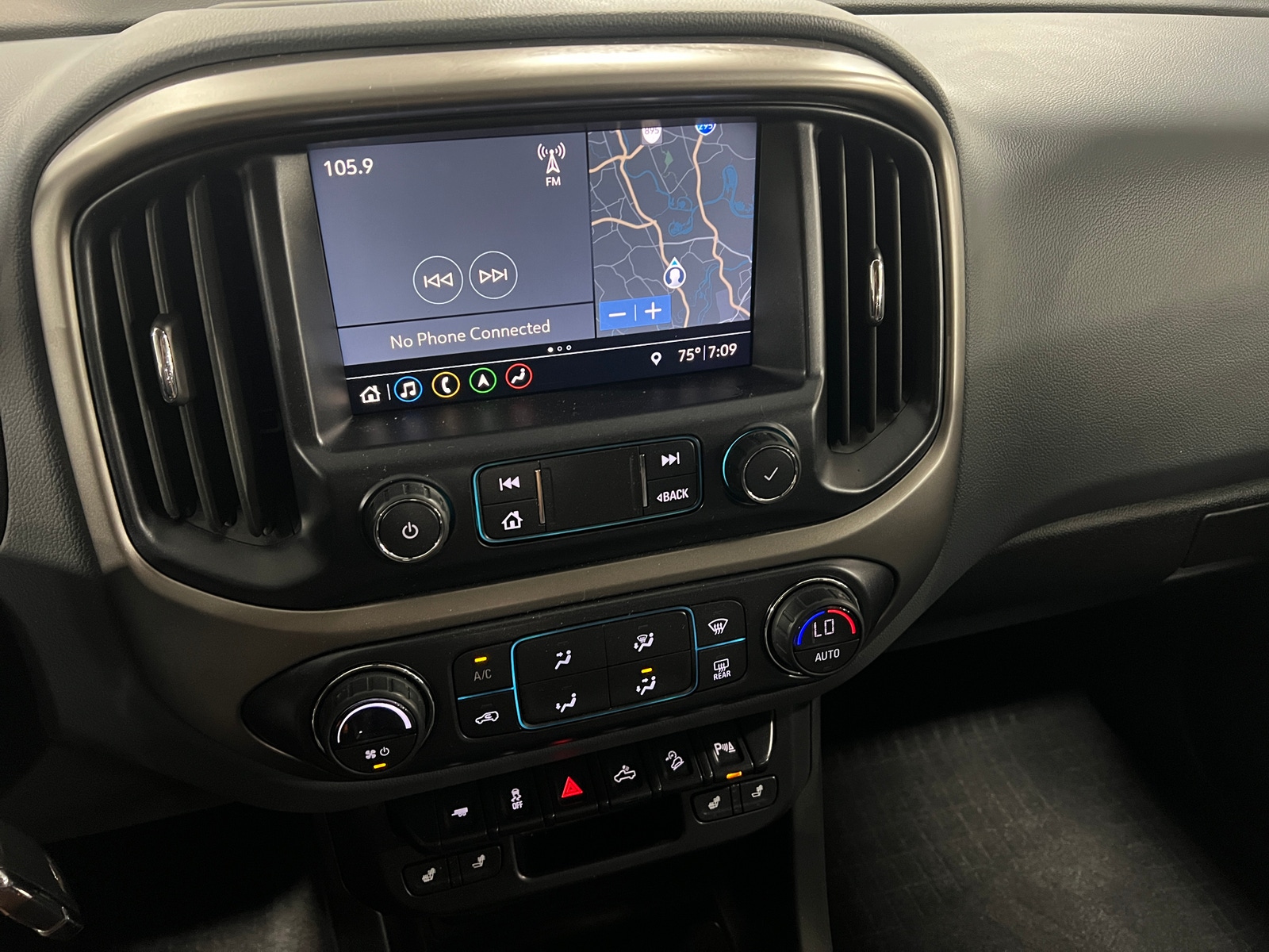 Thumbnail: 2021 Chevrolet Colorado - 3