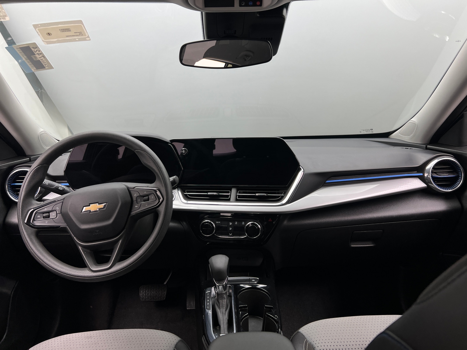 Thumbnail: 2025 Chevrolet Trax - 2