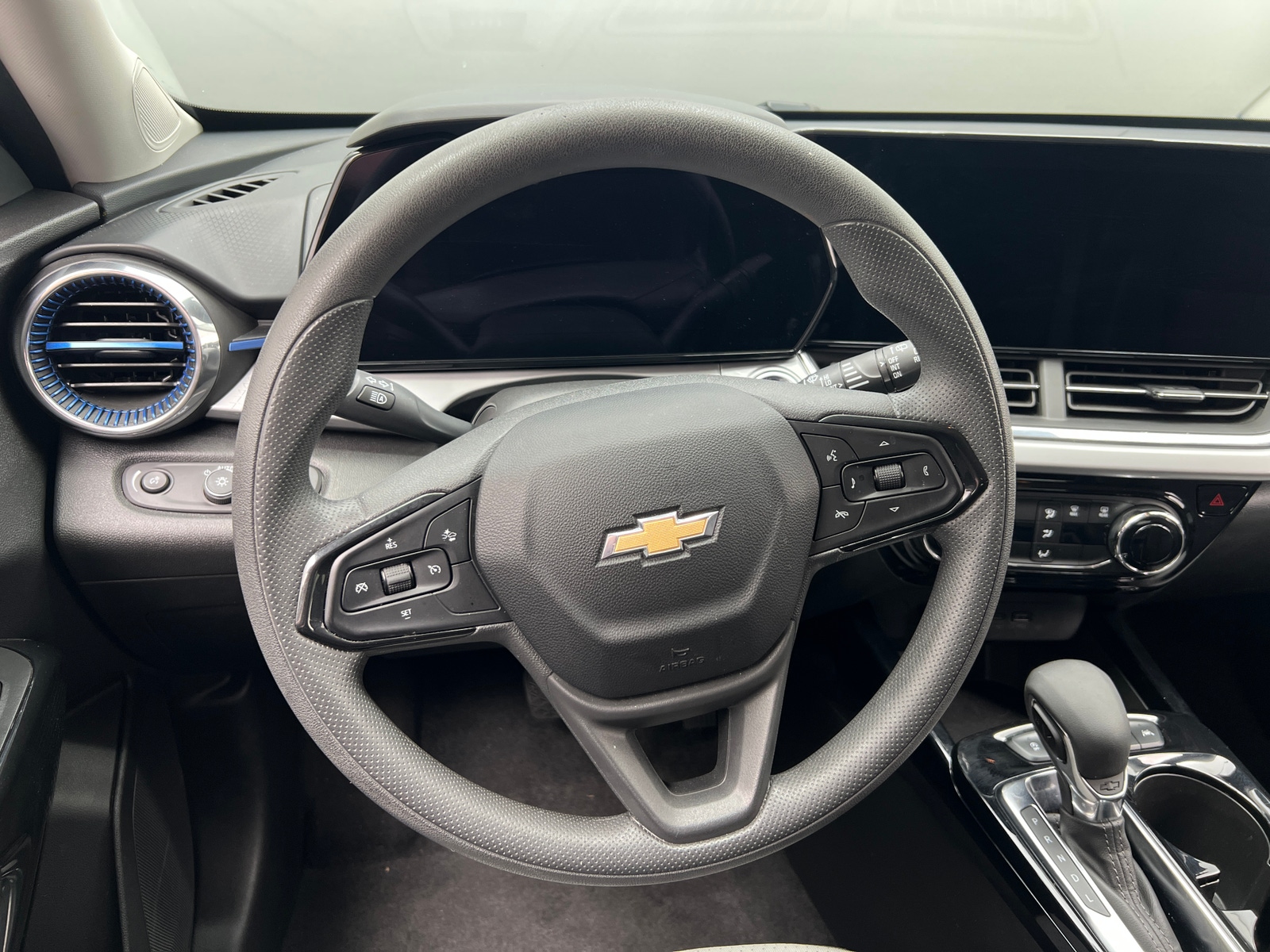 Thumbnail: 2025 Chevrolet Trax - 4