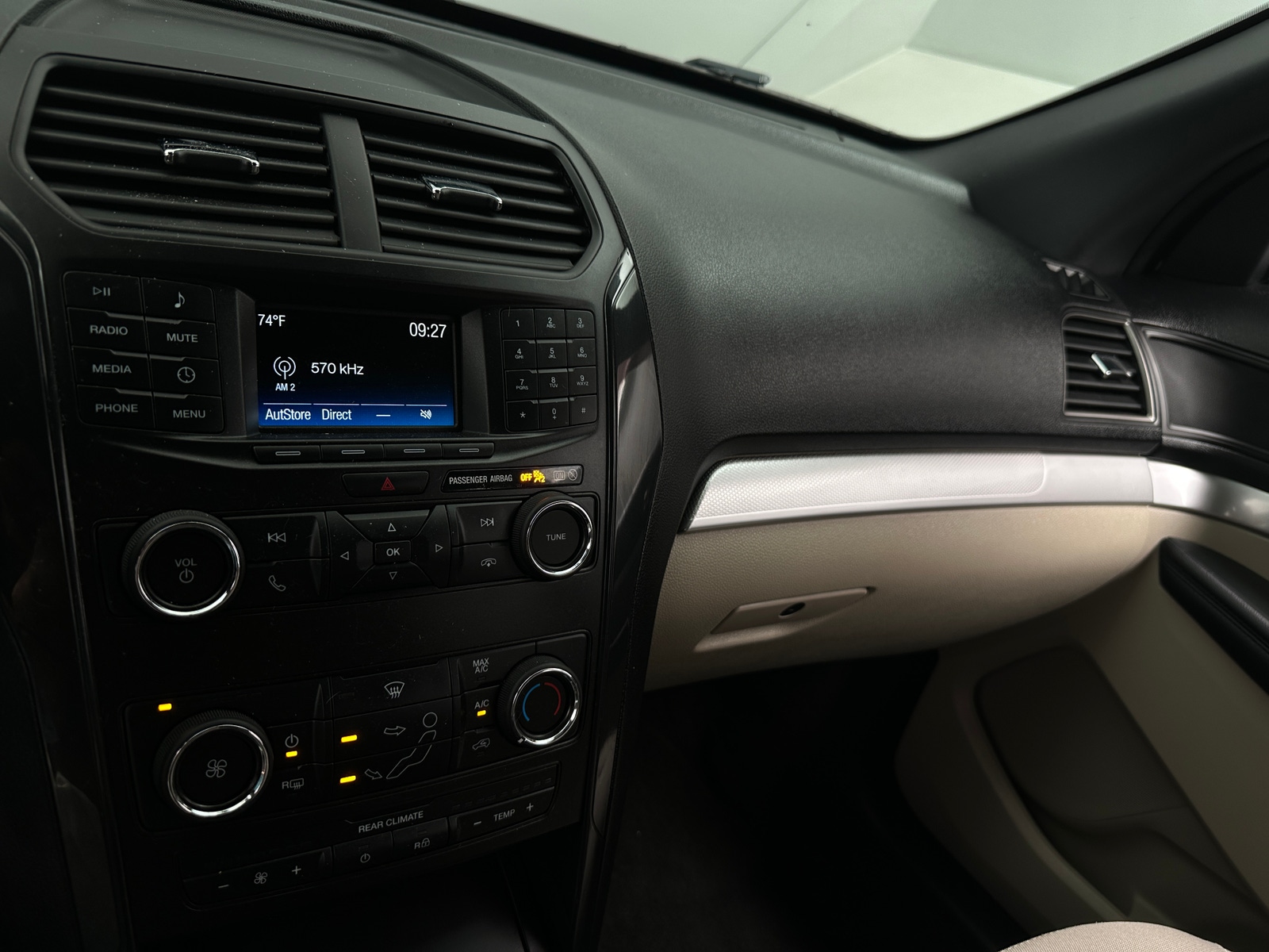 Thumbnail: 2018 Ford Explorer - 4