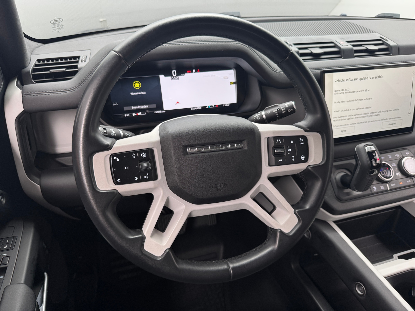 Thumbnail: 2025 Land Rover Defender - 4