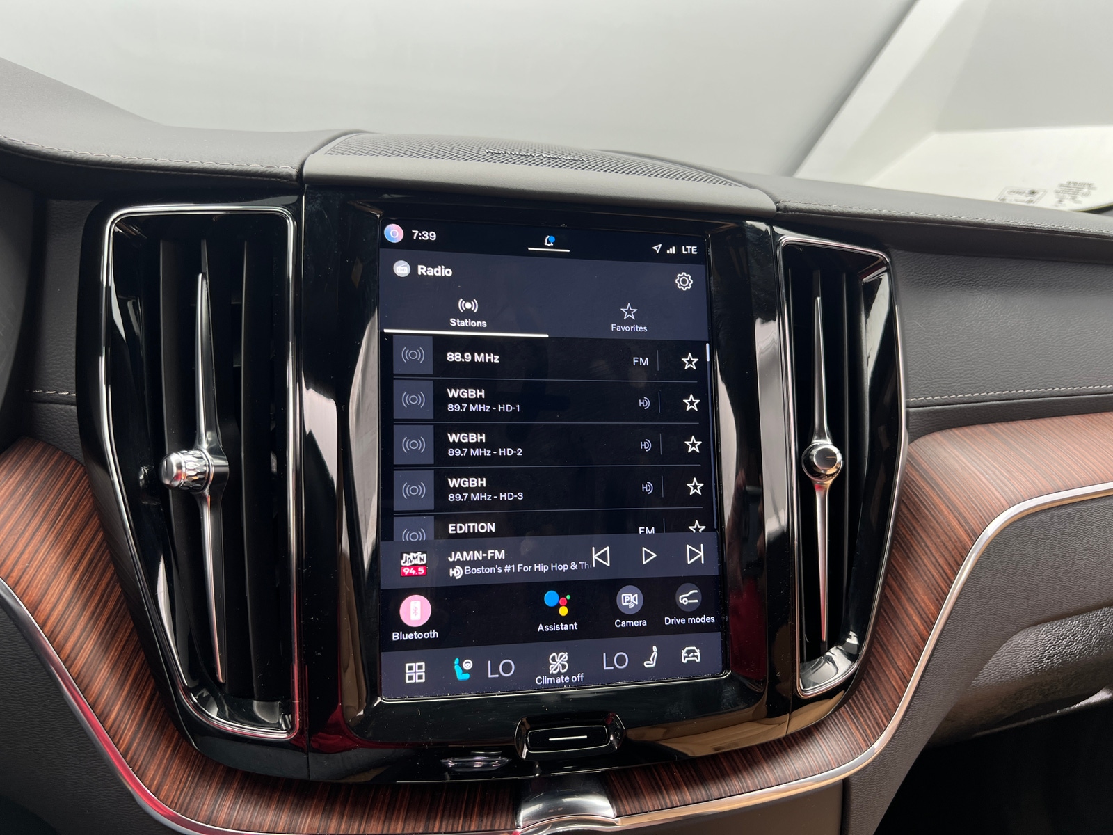 Thumbnail: 2025 Volvo XC60 - 3