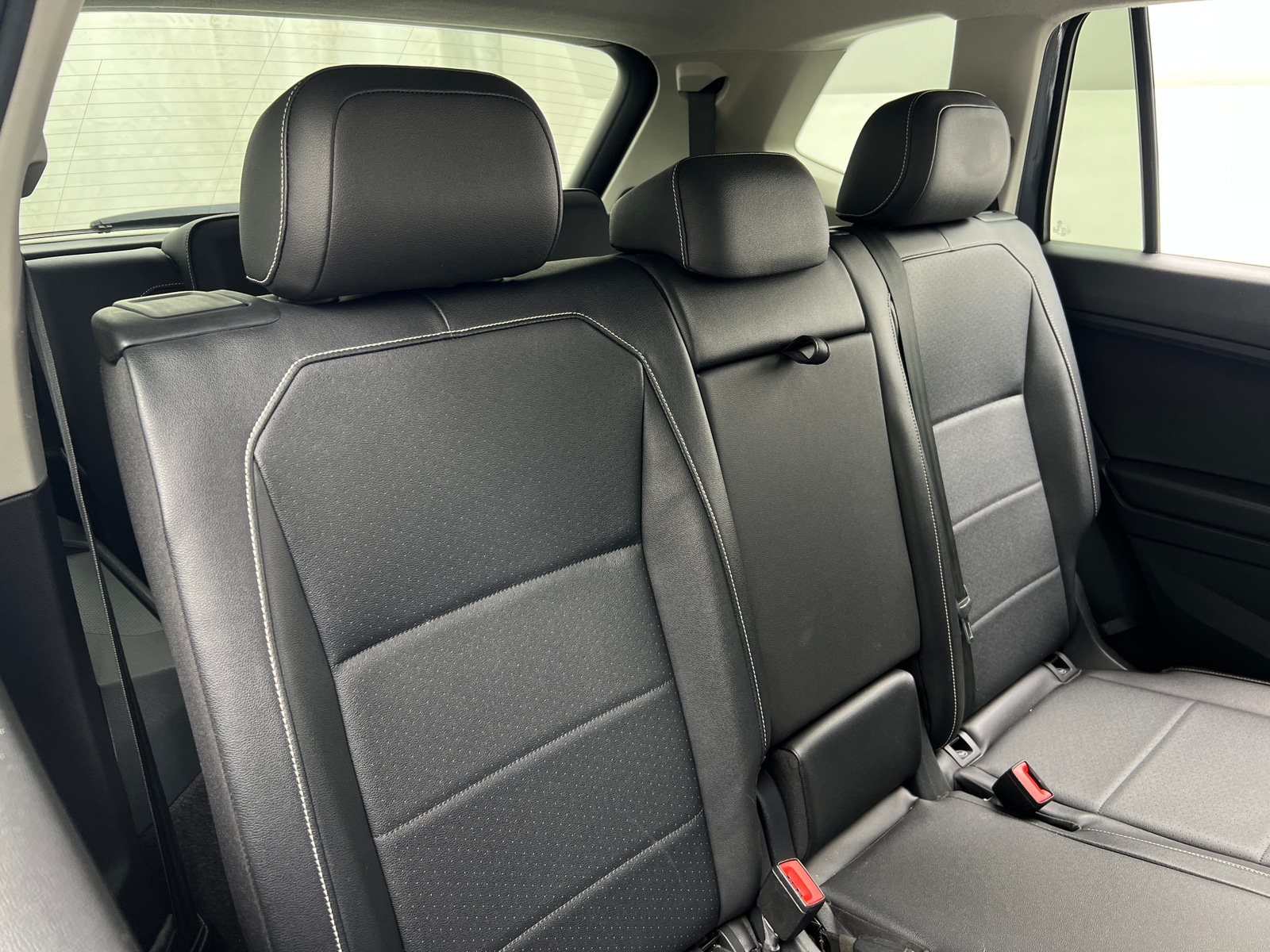 Thumbnail: 2021 Volkswagen Tiguan - 5