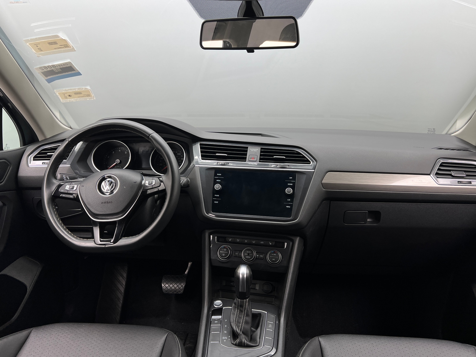 Thumbnail: 2021 Volkswagen Tiguan - 2