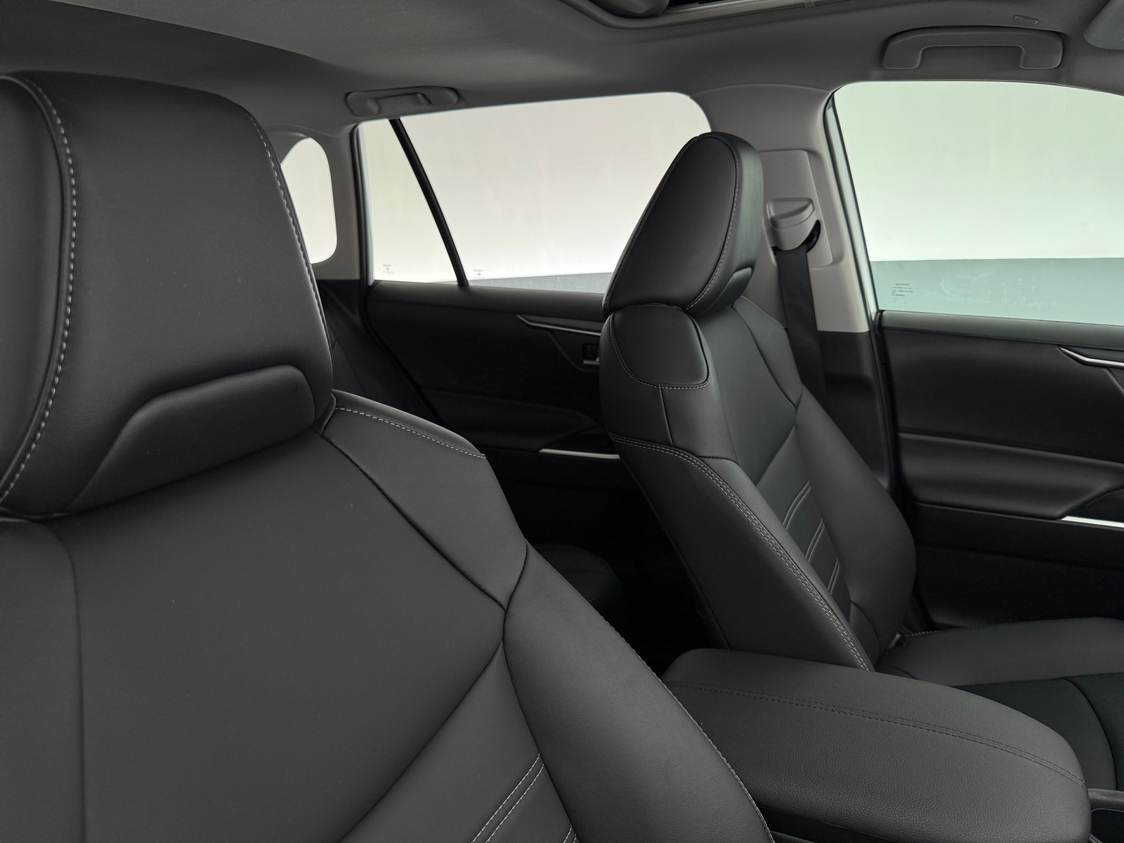 Thumbnail: 2025 Toyota RAV4 - 2