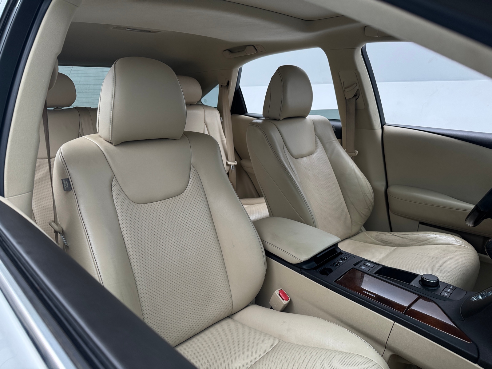 Thumbnail: 2015 Lexus RX - 2