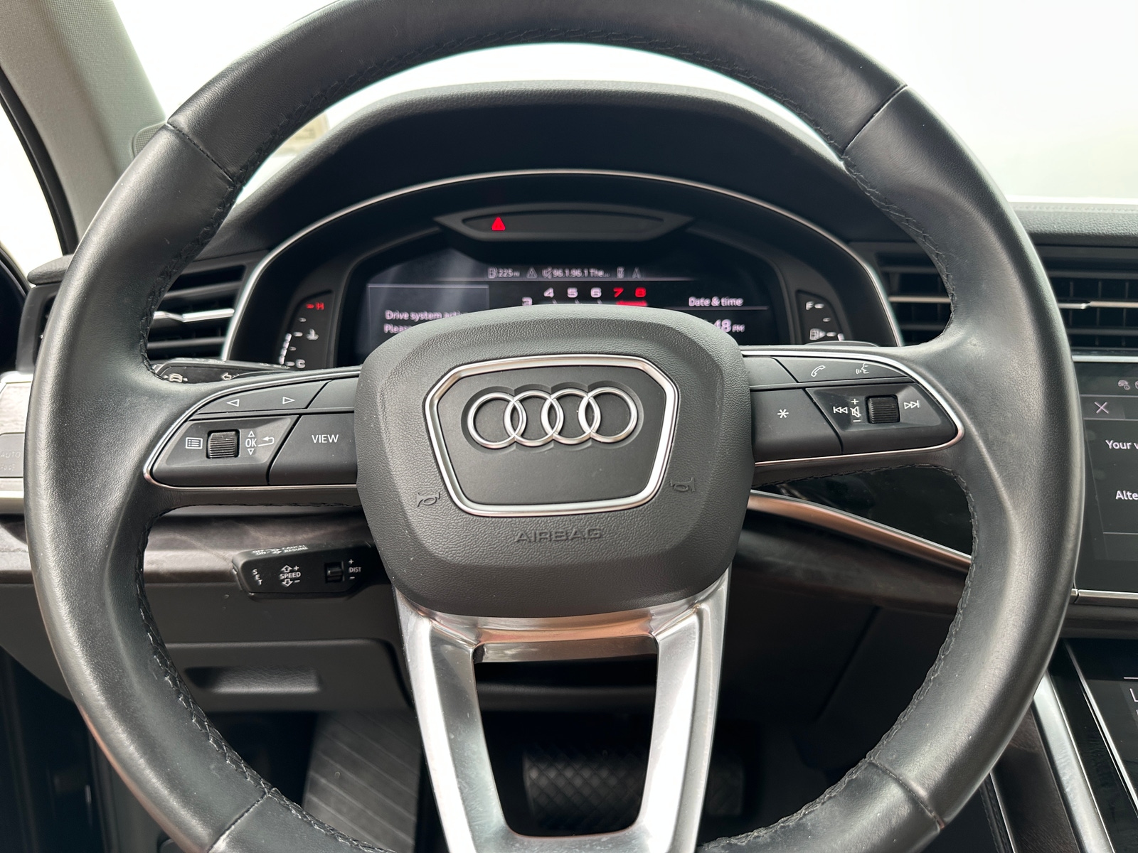 Thumbnail: 2023 Audi Q7 - 4