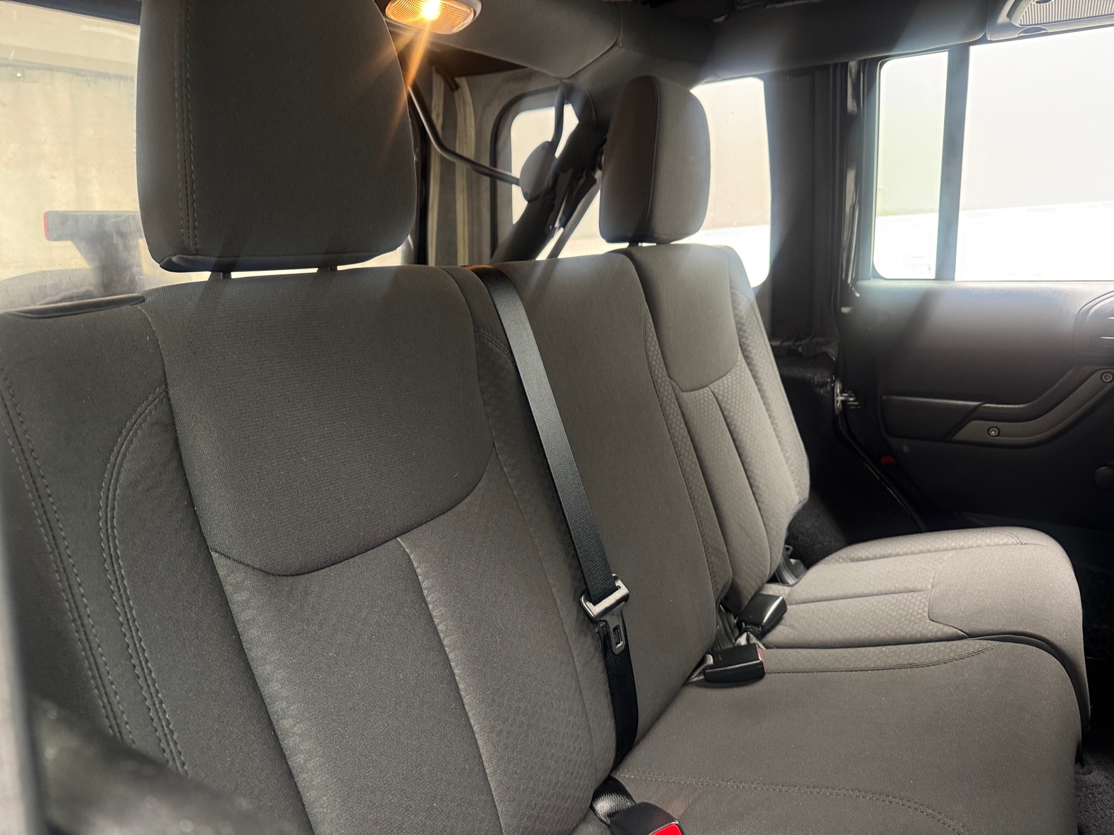 Thumbnail: 2016 Jeep Wrangler - 6