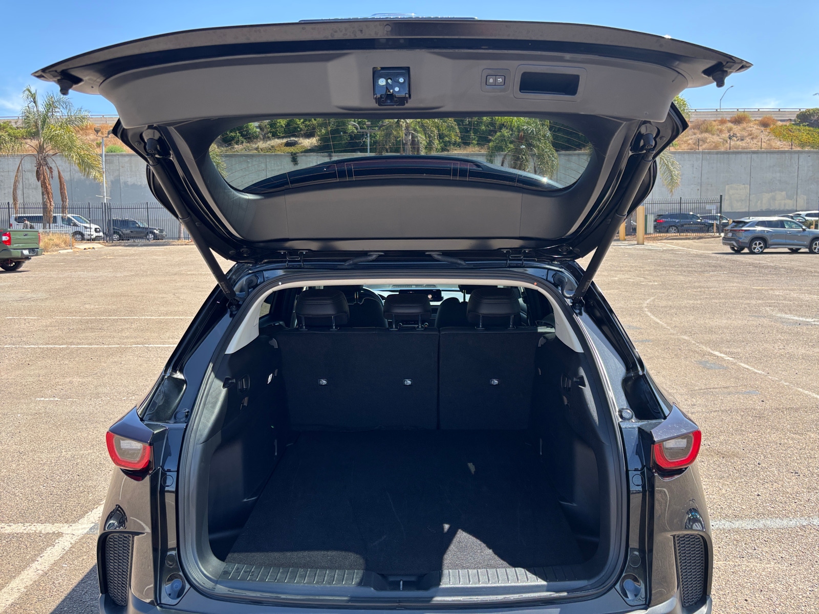 Thumbnail: 2026 Mazda CX-50 - 6