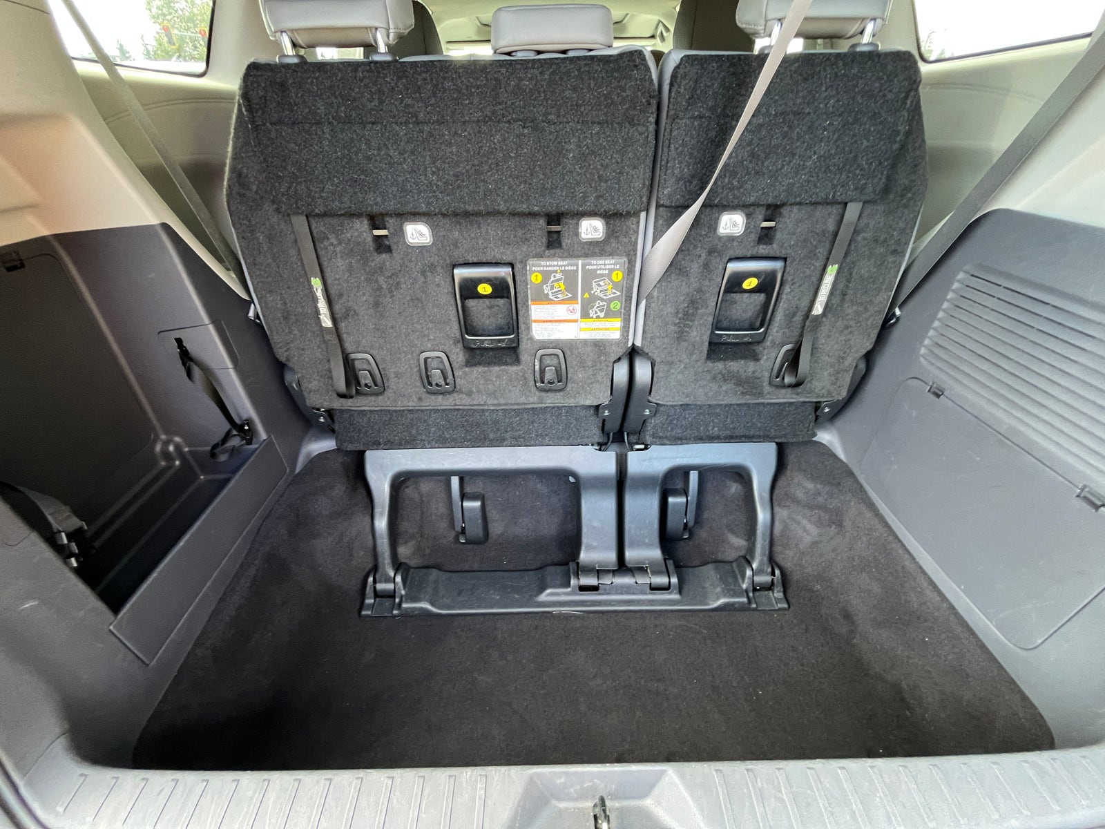Thumbnail: 2023 Toyota Sienna - 6