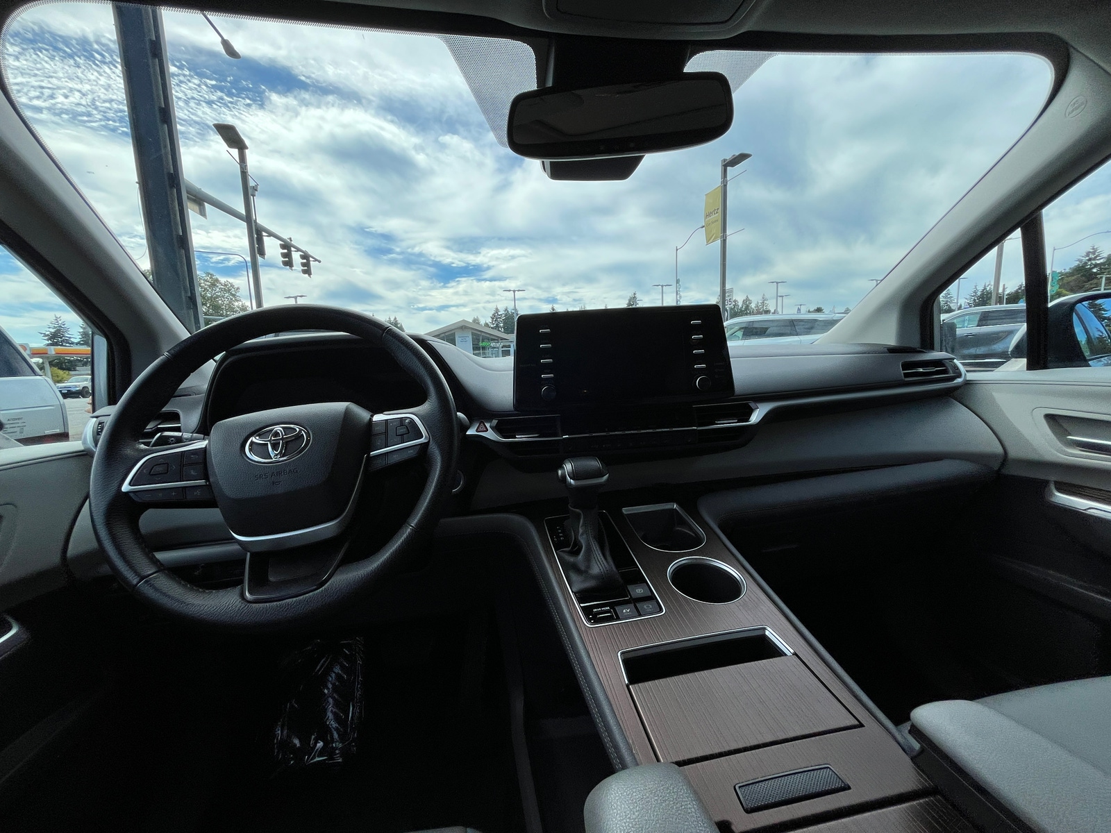 Thumbnail: 2023 Toyota Sienna - 2