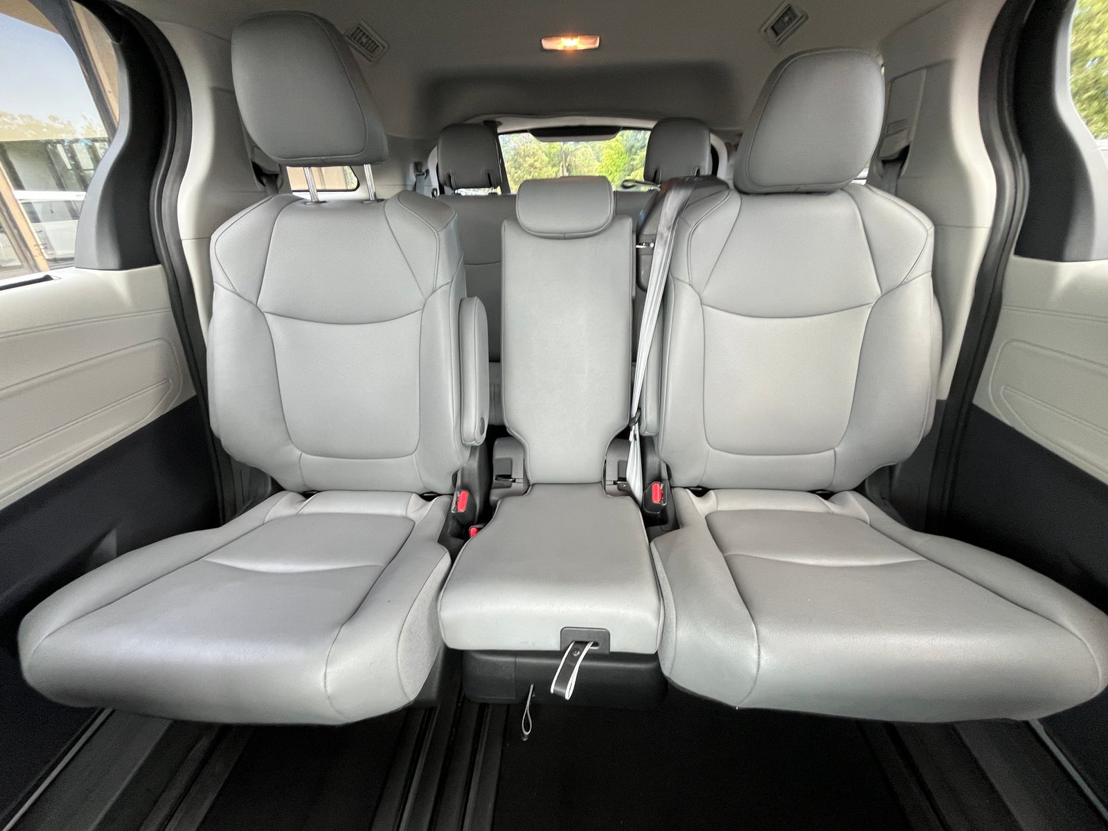 Thumbnail: 2023 Toyota Sienna - 5