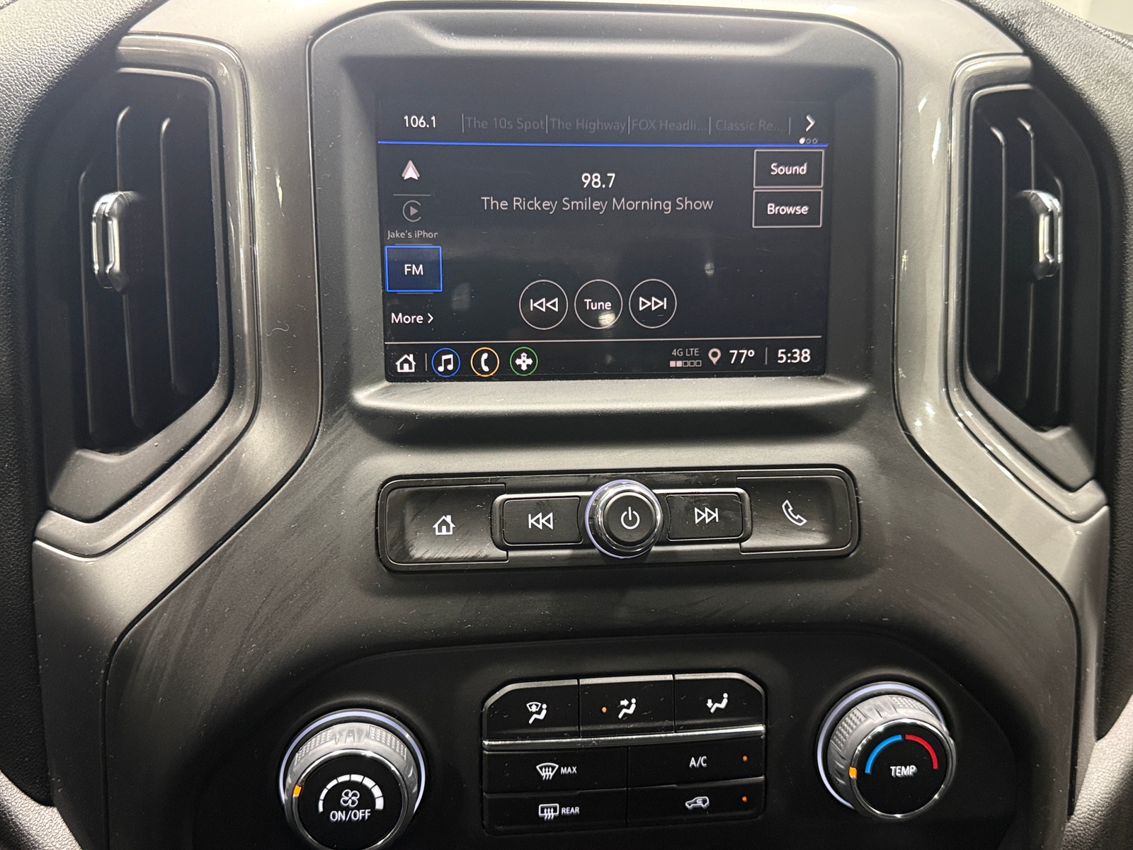 Thumbnail: 2024 Chevrolet Silverado 1500 - 4