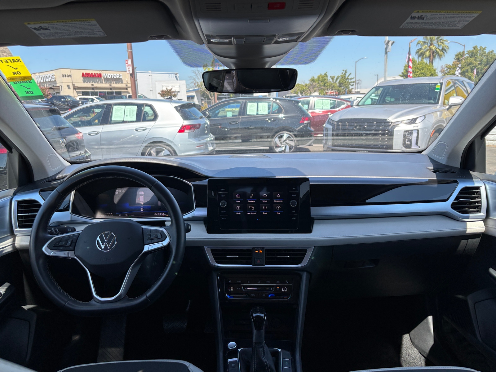 Thumbnail: 2026 Volkswagen Taos - 3