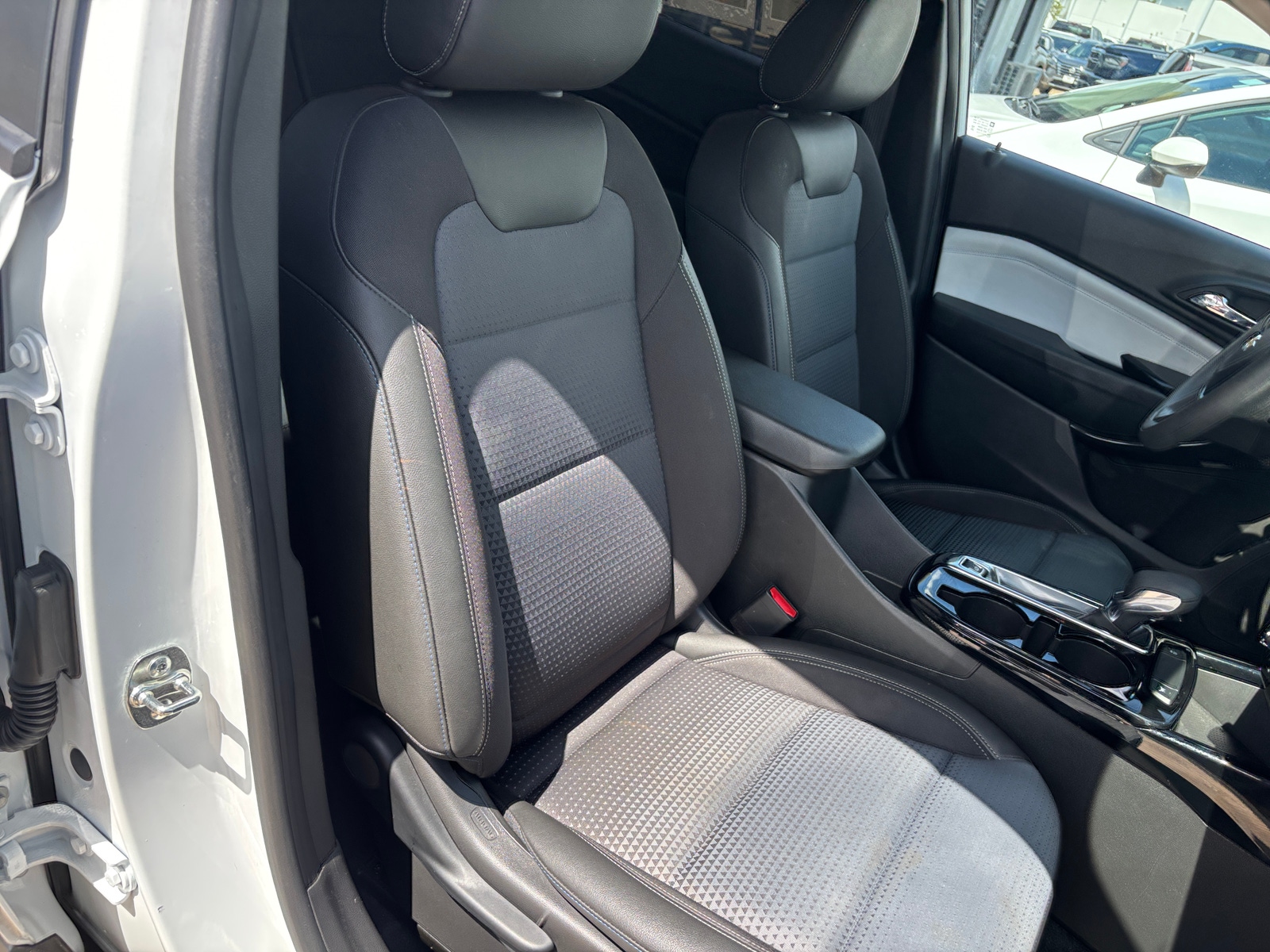 Thumbnail: 2025 Chevrolet Trax - 2
