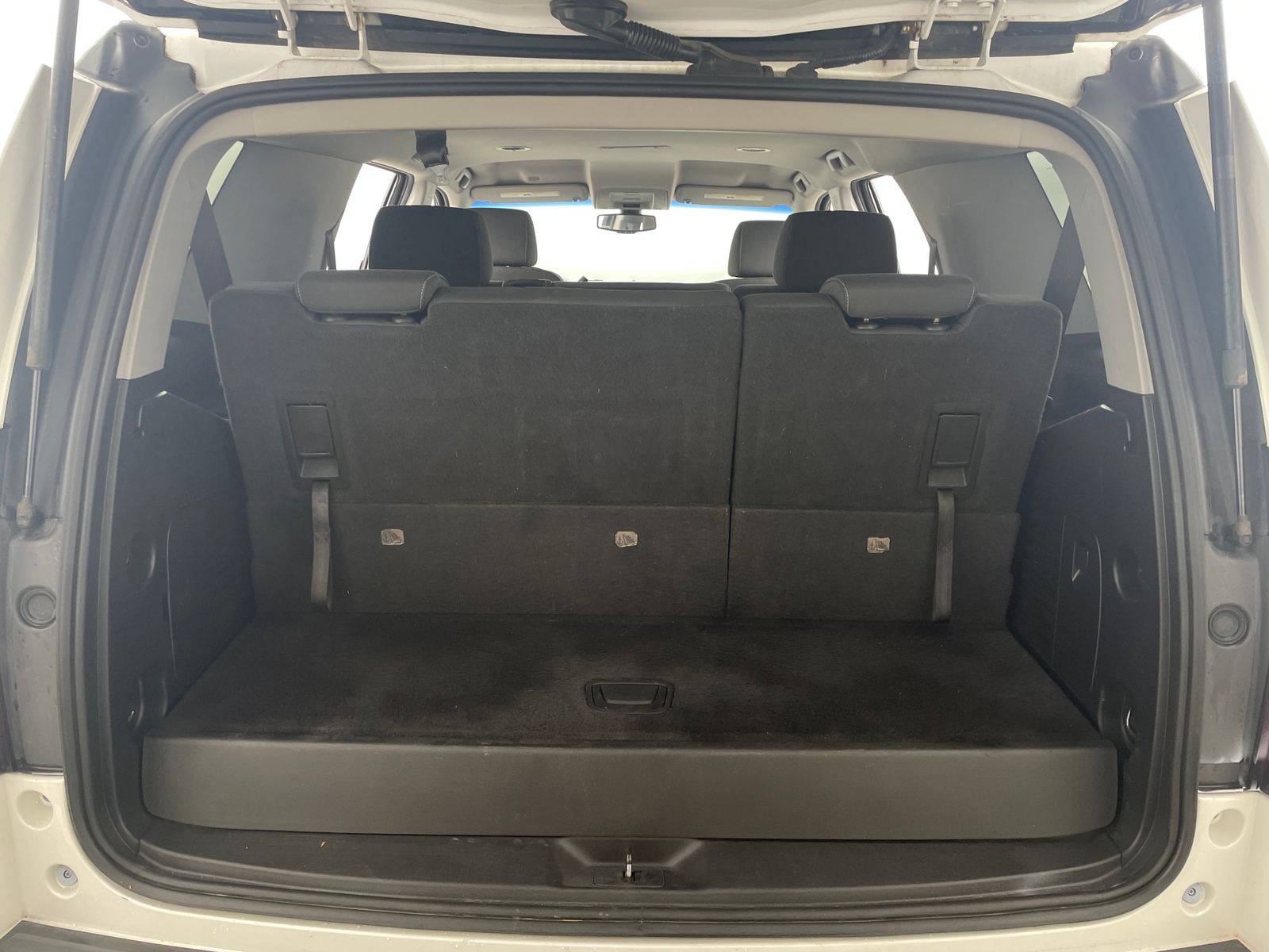 Thumbnail: 2019 Chevrolet Tahoe - 7