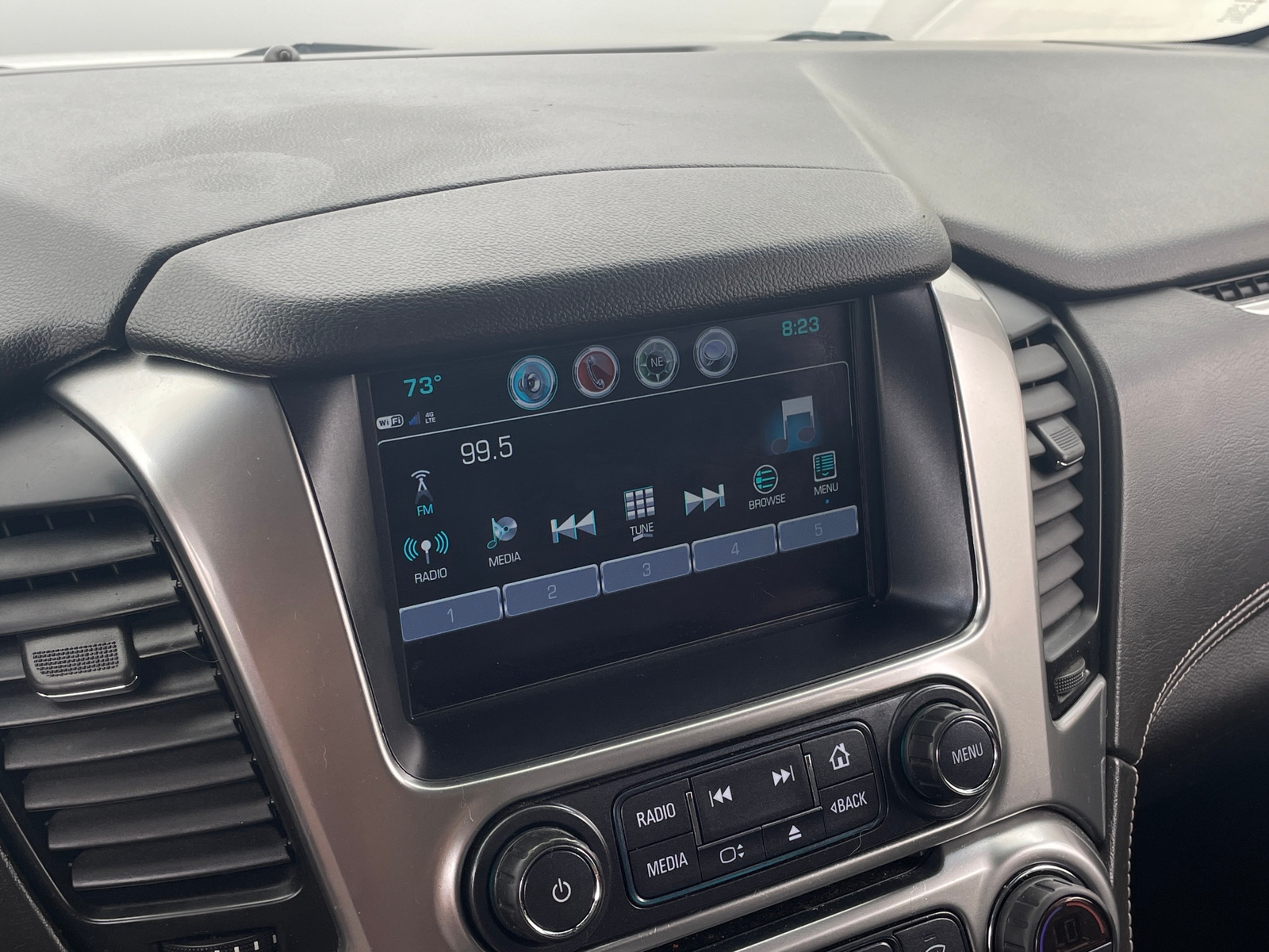 Thumbnail: 2019 Chevrolet Tahoe - 4