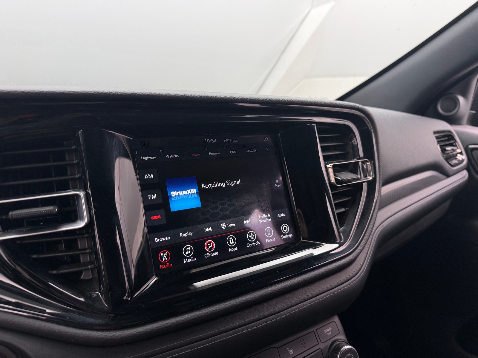 Thumbnail: 2022 Dodge Durango - 3
