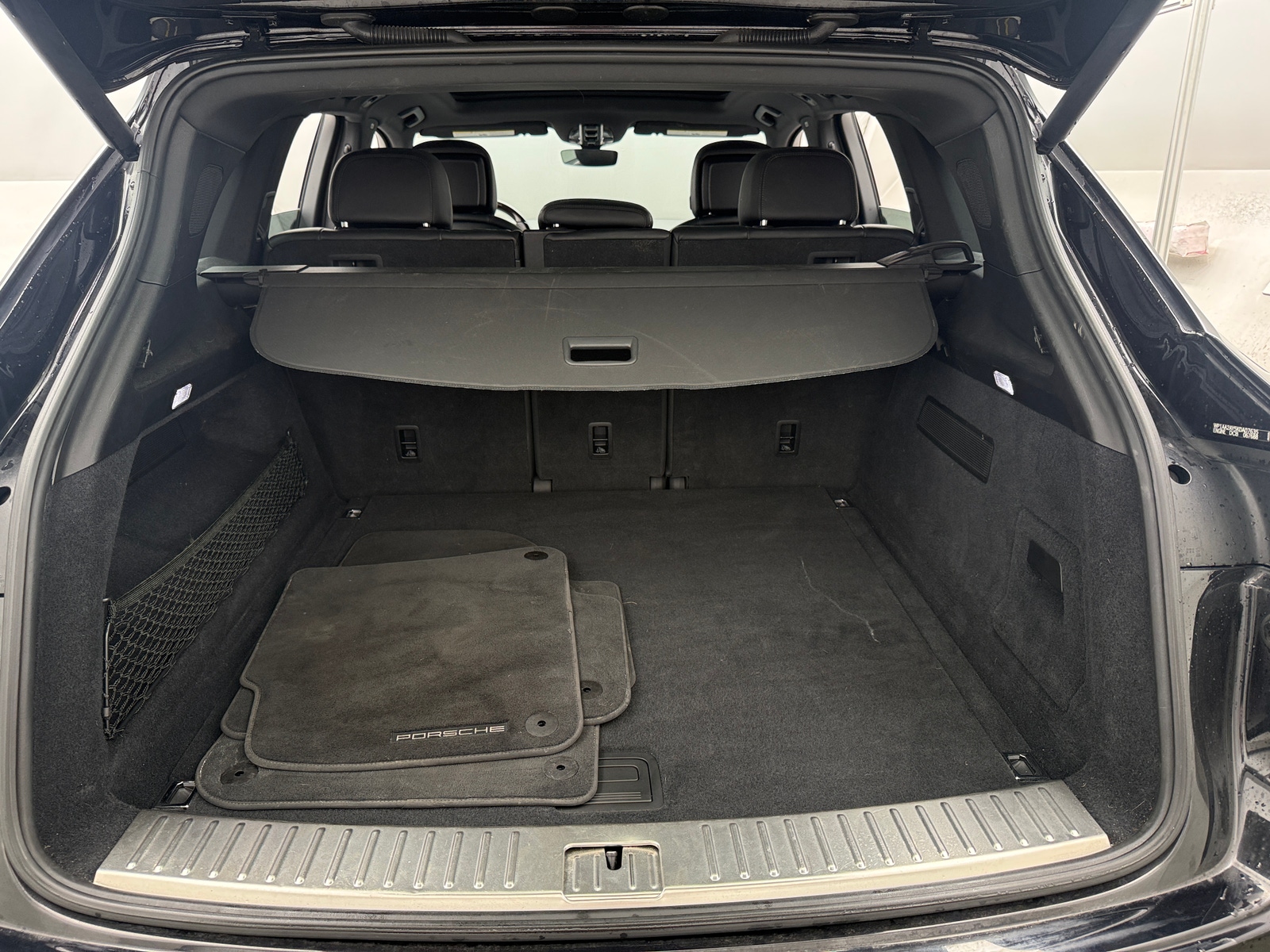 Thumbnail: 2019 Porsche Cayenne - 6