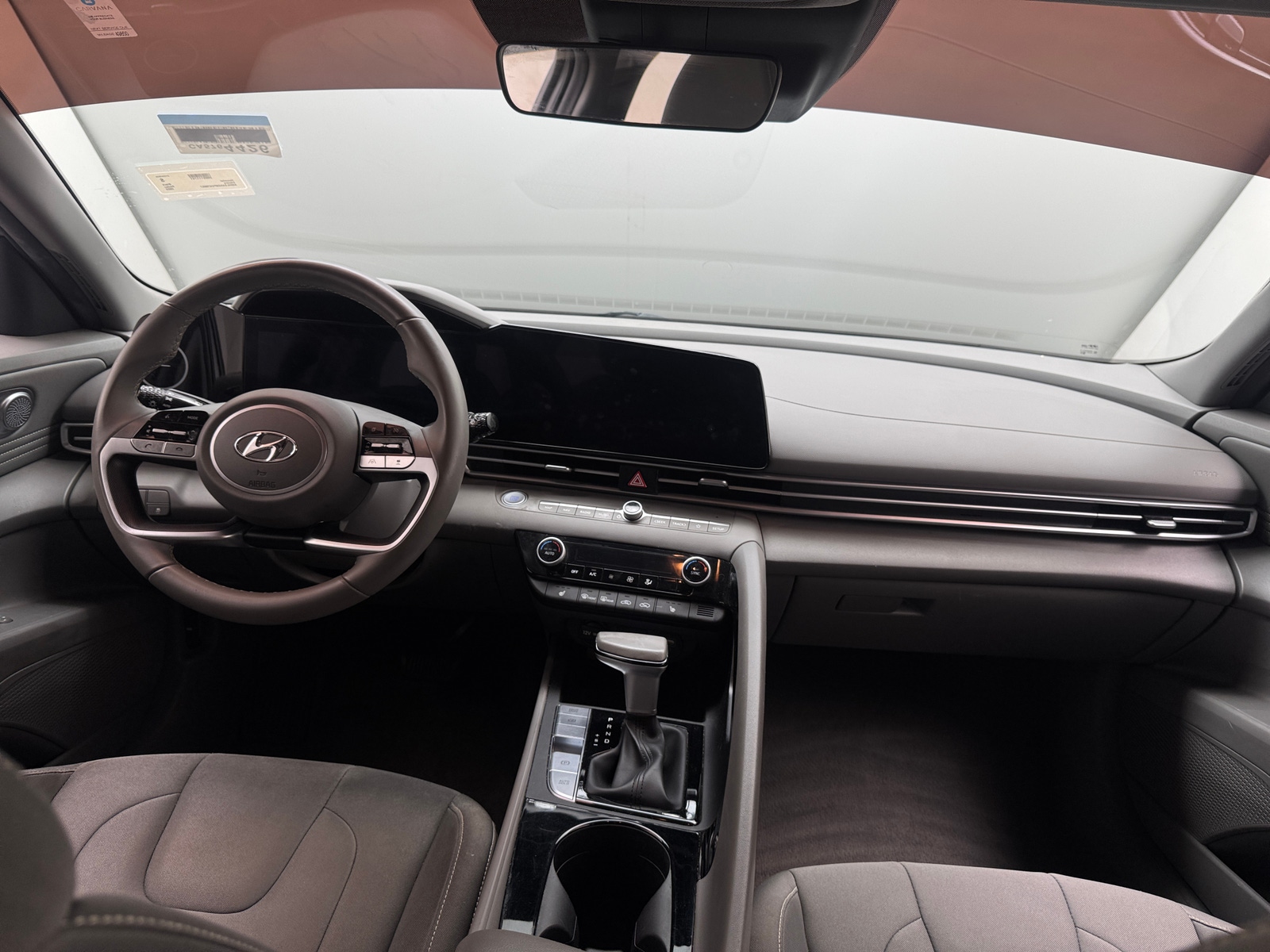 Thumbnail: 2023 Hyundai Elantra - 3
