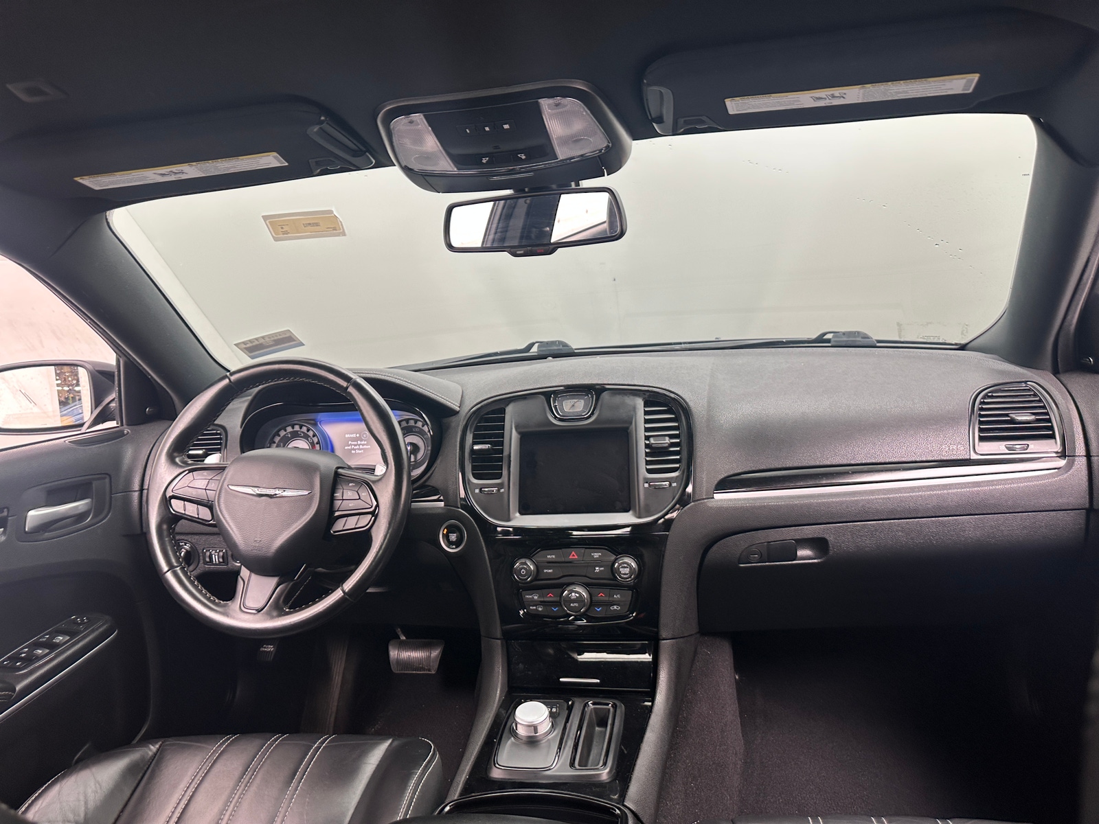 Thumbnail: 2019 Chrysler 300 - 2