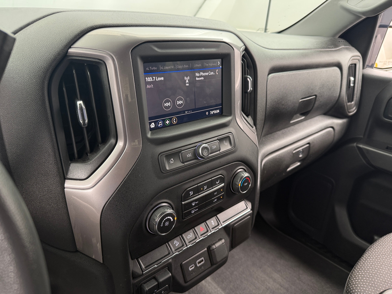 Thumbnail: 2021 Chevrolet Silverado 1500 - 4