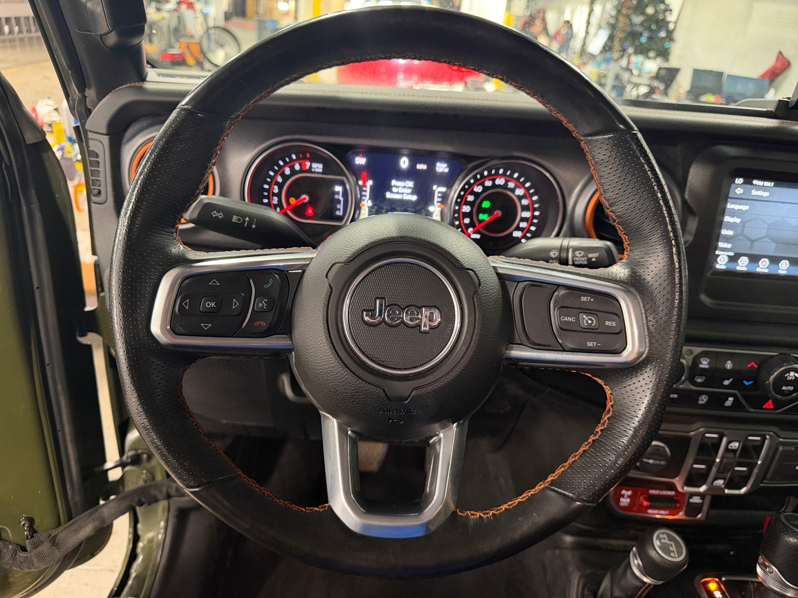 Thumbnail: 2021 Jeep Gladiator - 4