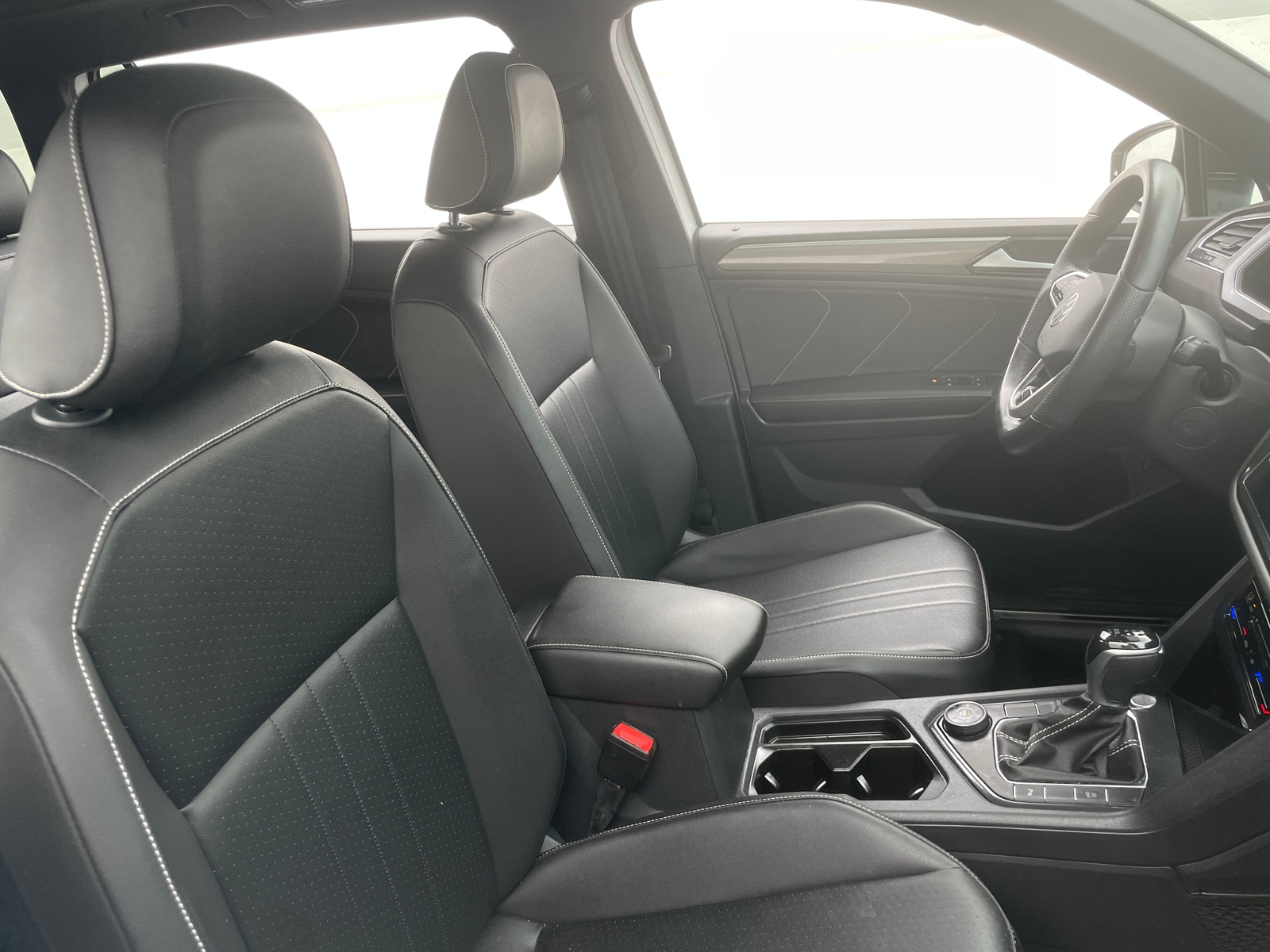 Thumbnail: 2022 Volkswagen Tiguan - 2