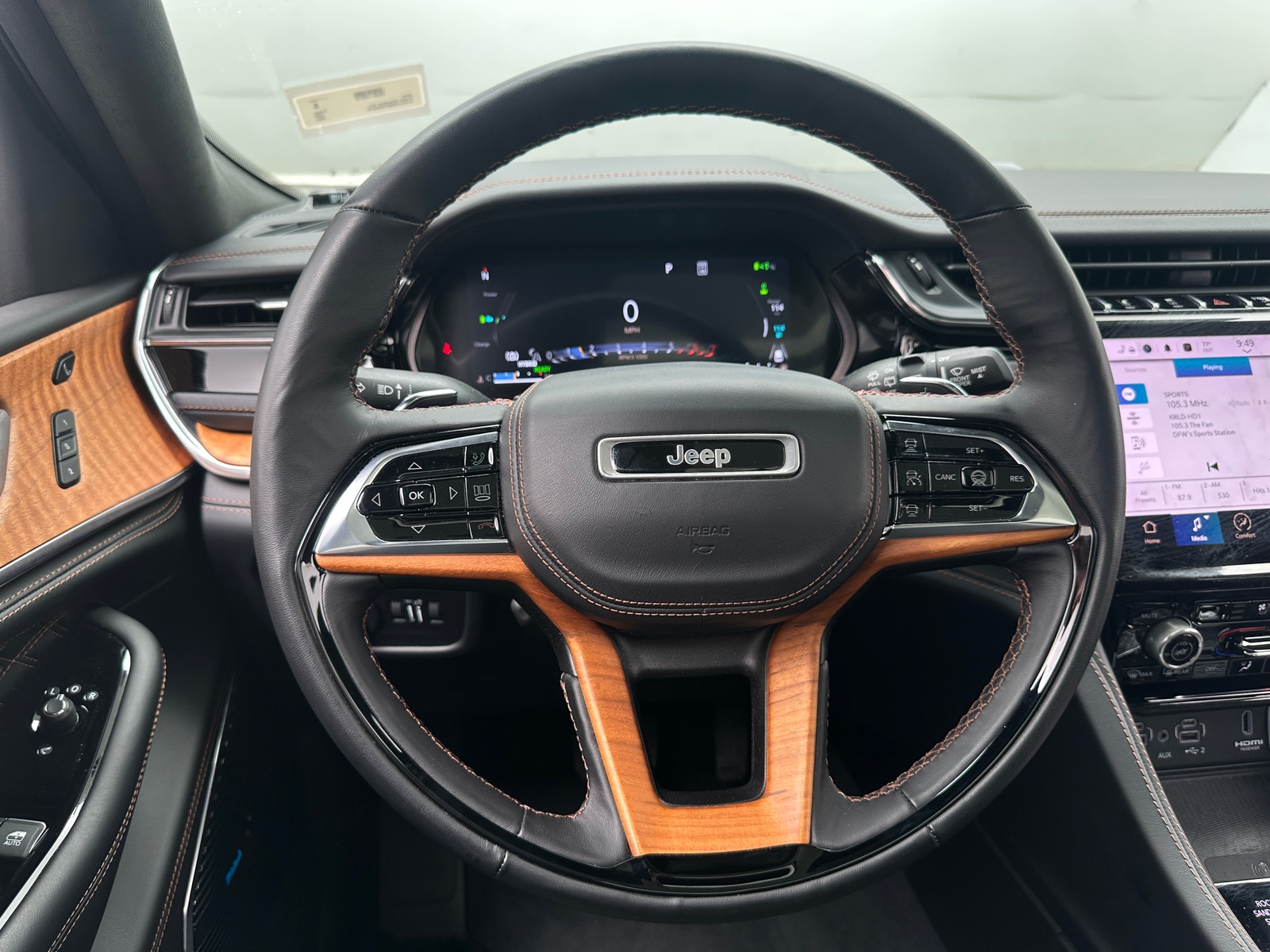 Thumbnail: 2023 Jeep Grand Cherokee - 4