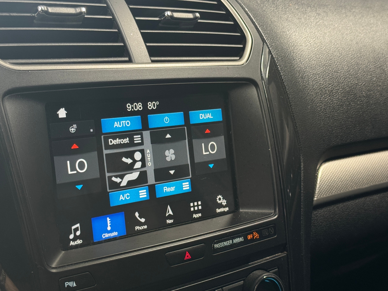 Thumbnail: 2018 Ford Explorer - 3