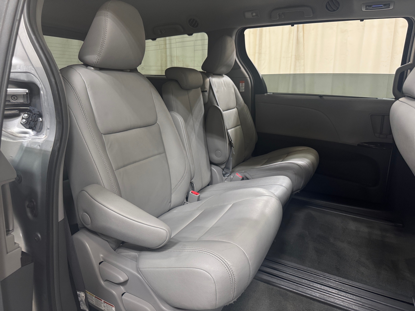 Thumbnail: 2018 Toyota Sienna - 5