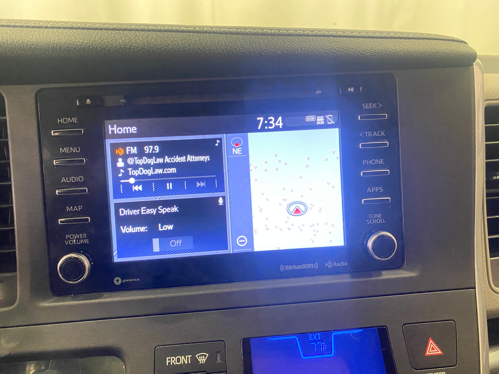 Thumbnail: 2018 Toyota Sienna - 3