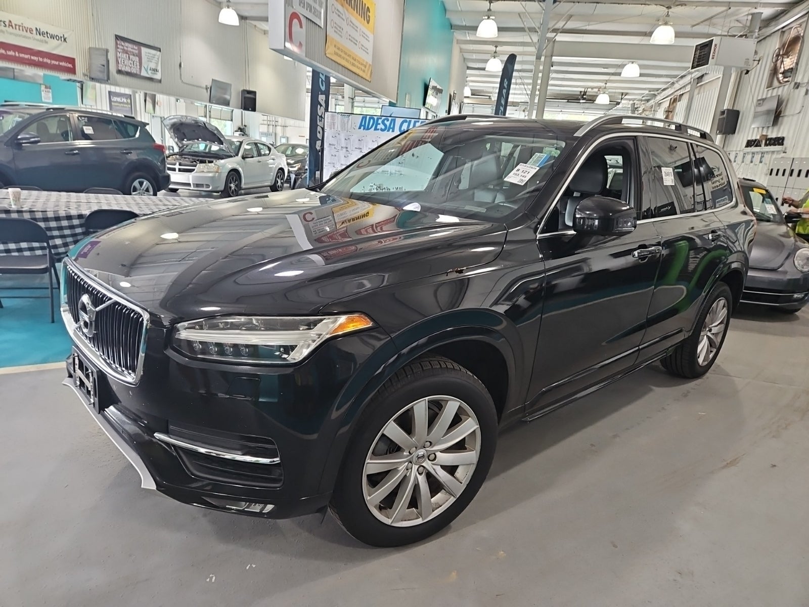 2016 Volvo XC90 T6 Momentum