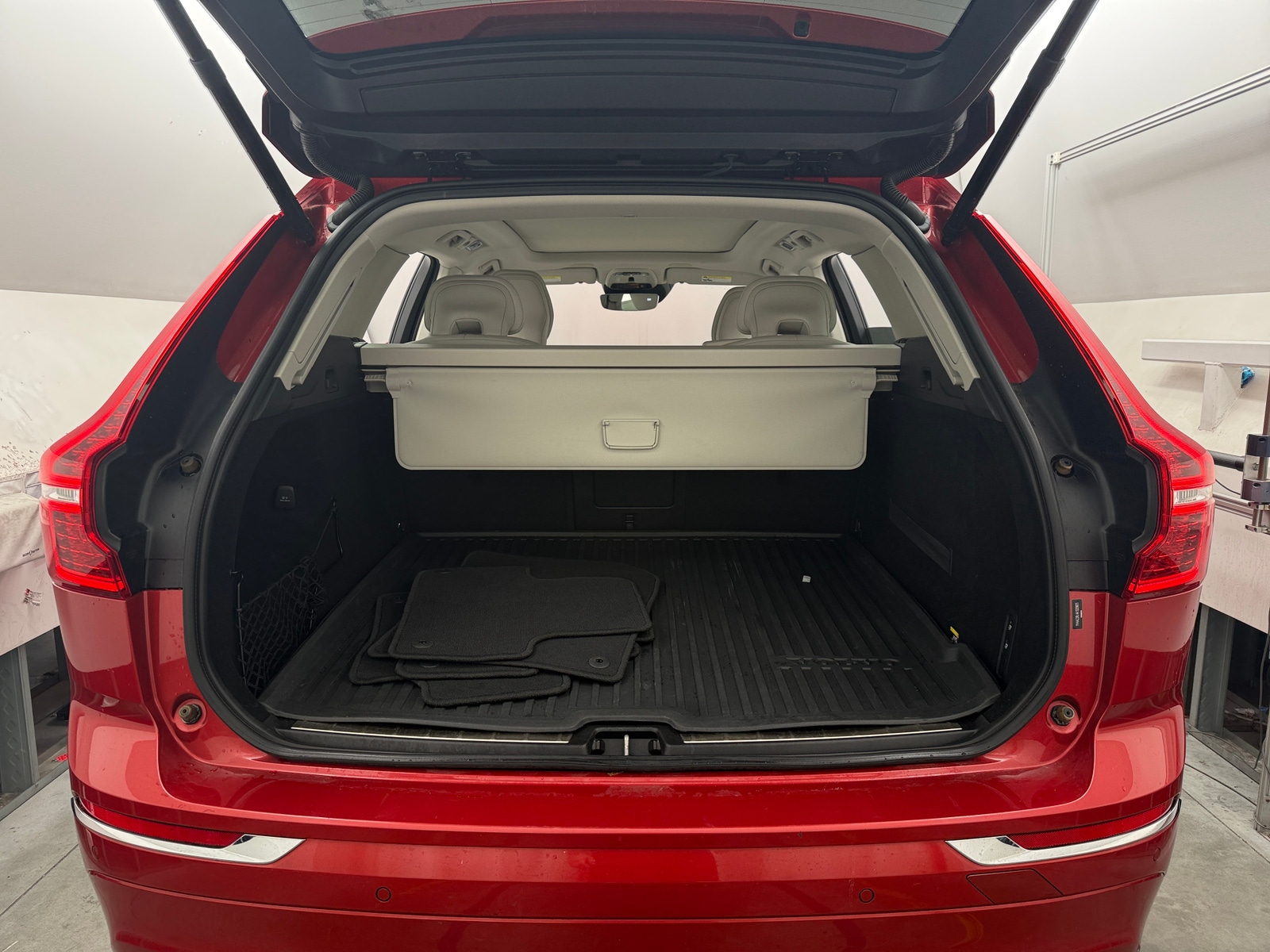 Thumbnail: 2019 Volvo XC60 - 6