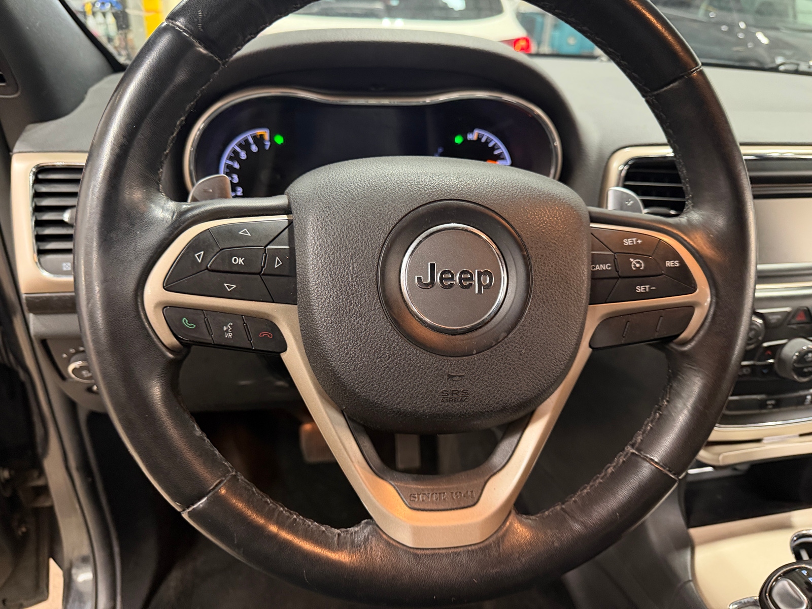 Thumbnail: 2015 Jeep Grand Cherokee - 5