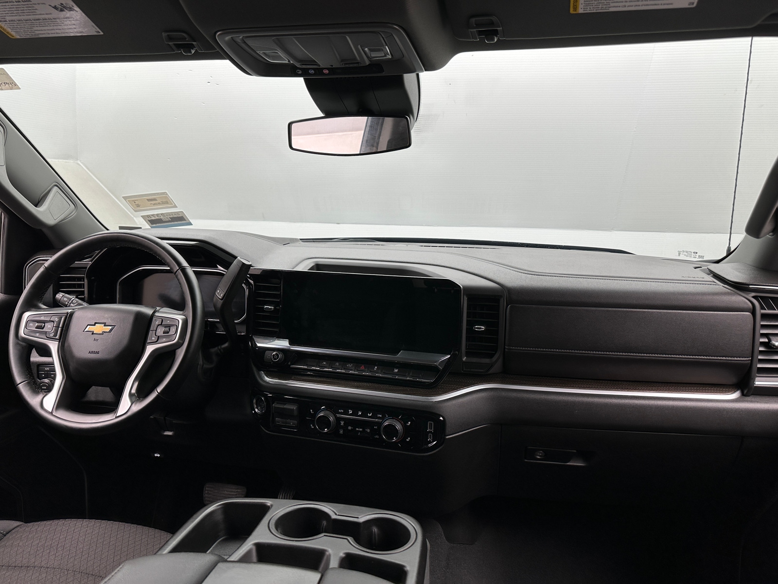 Thumbnail: 2026 Chevrolet Silverado 1500 - 3