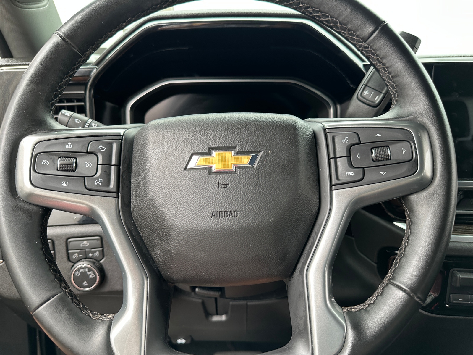 Thumbnail: 2026 Chevrolet Silverado 1500 - 5