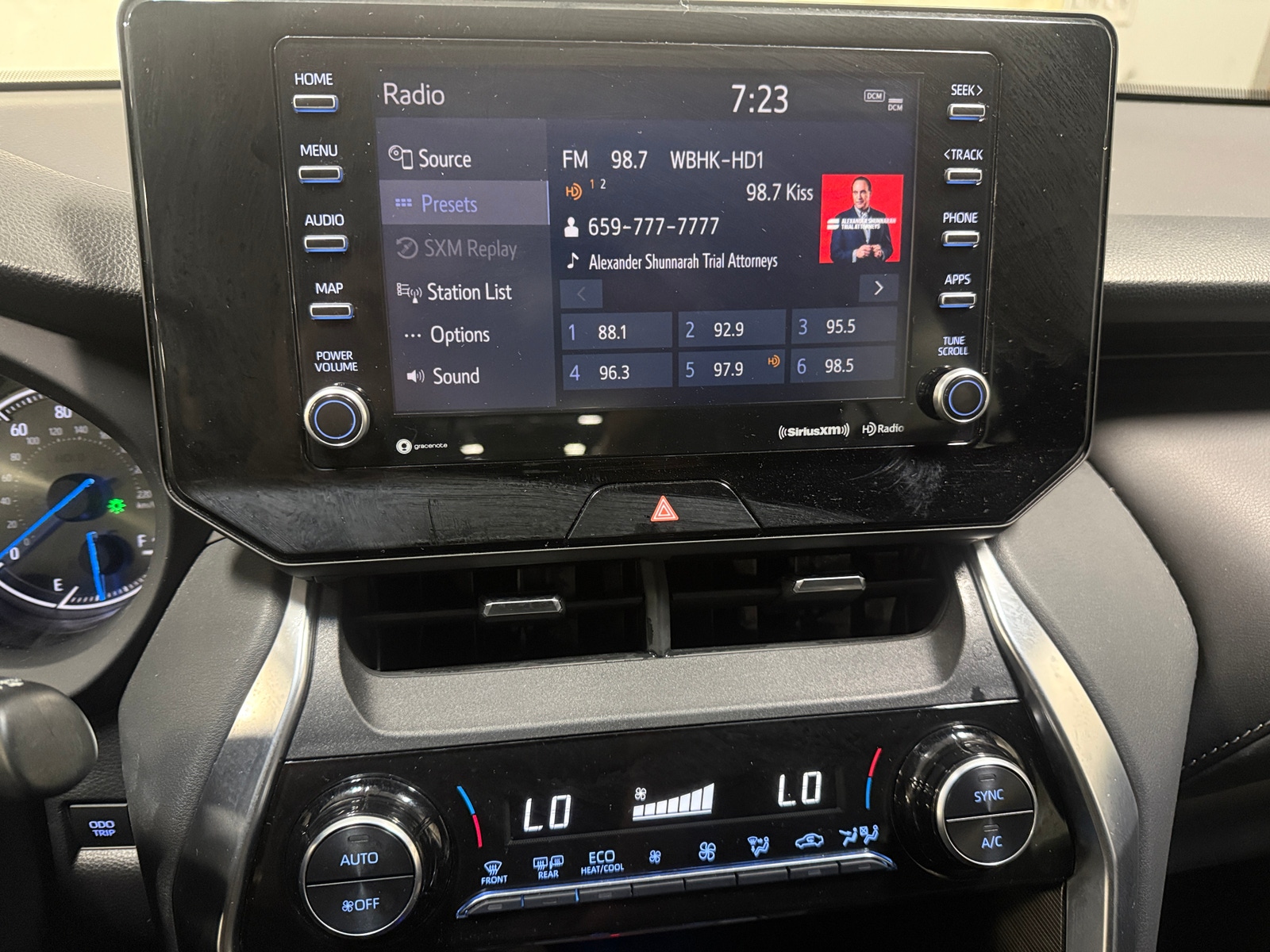 Thumbnail: 2021 Toyota Venza - 4