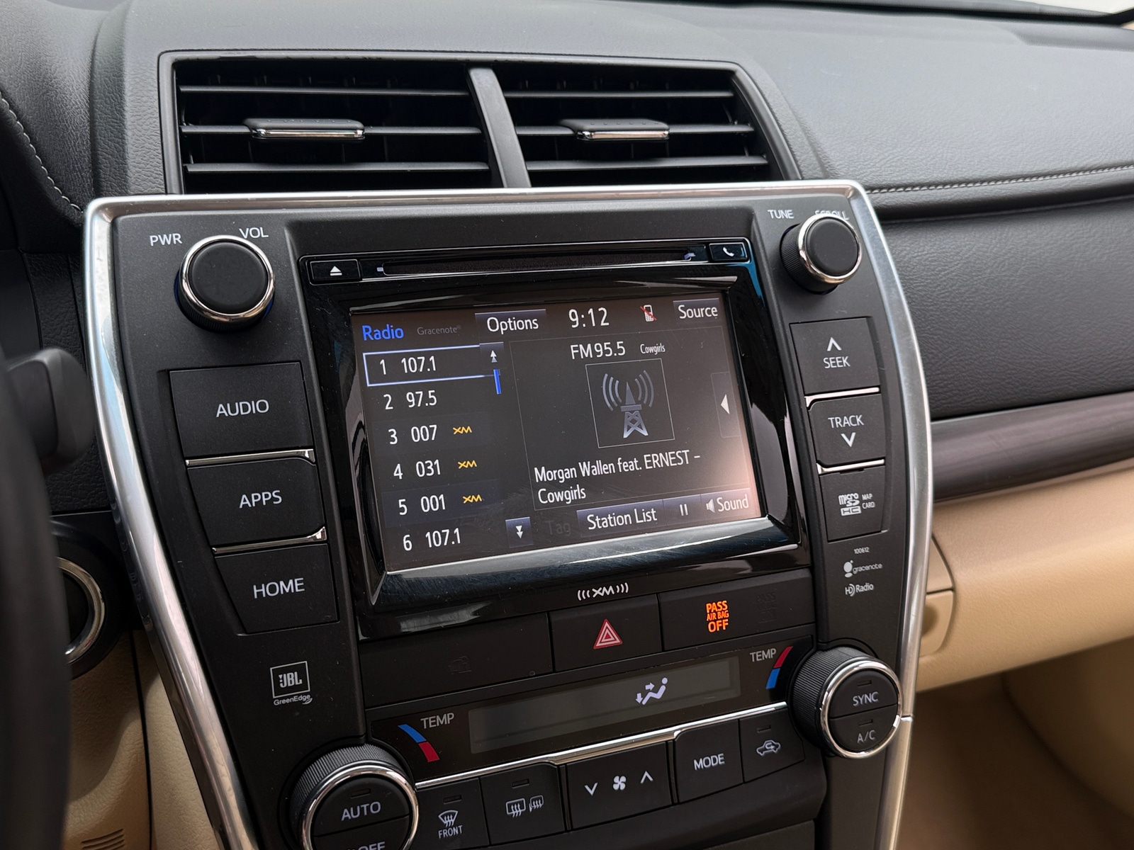 Thumbnail: 2016 Toyota Camry - 3